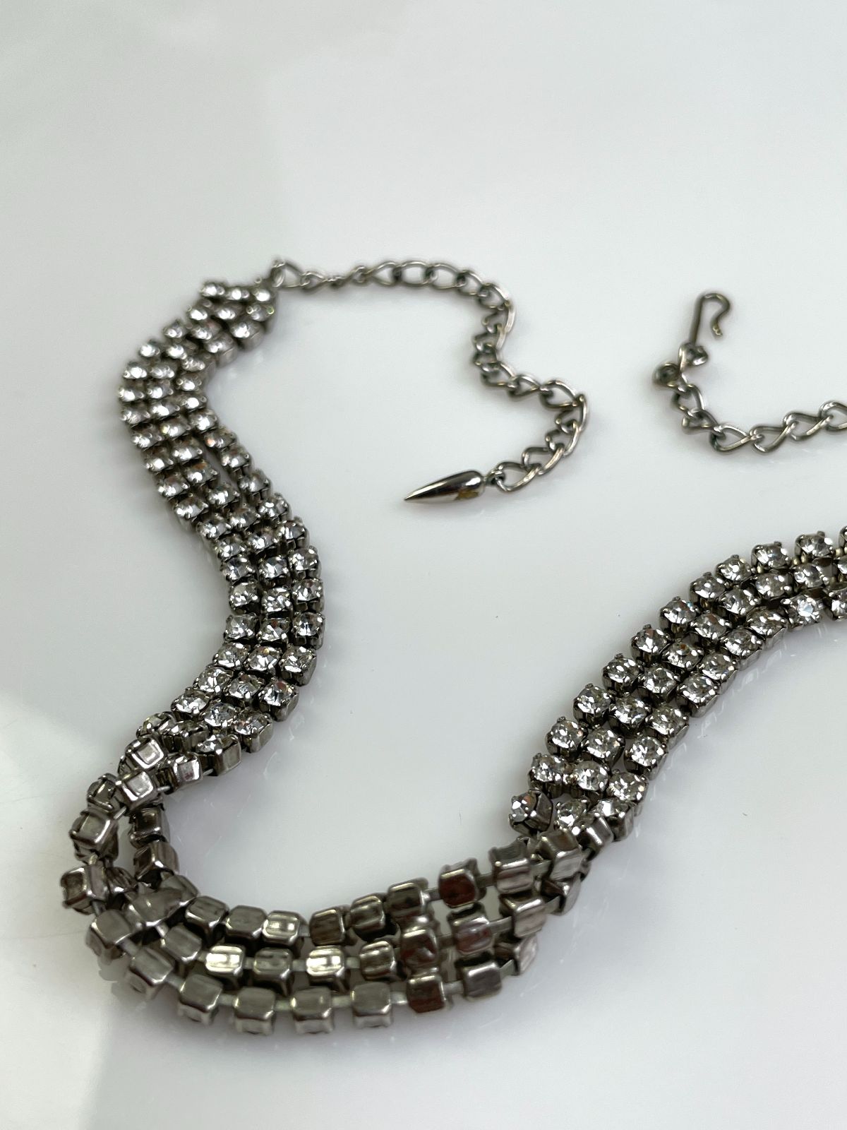 THREE ROW RHINESTONE COLLAR NECKLACE WITH FISH HOOK CLASP in SILVER