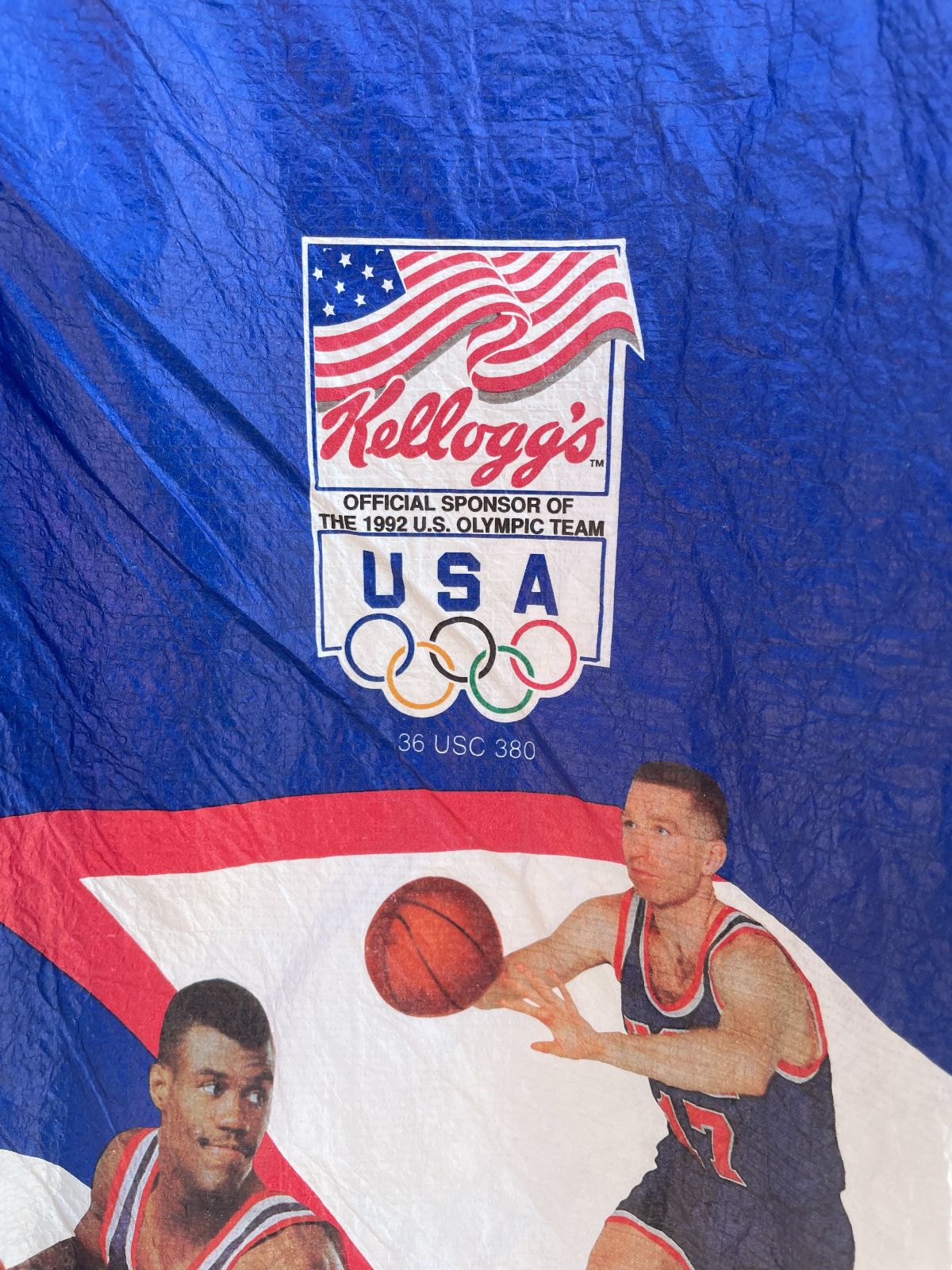 1992 OLYMPIC BASKETBALL DREAM TEAM TYVEK PAPER JACKET in BLUE, WHITE