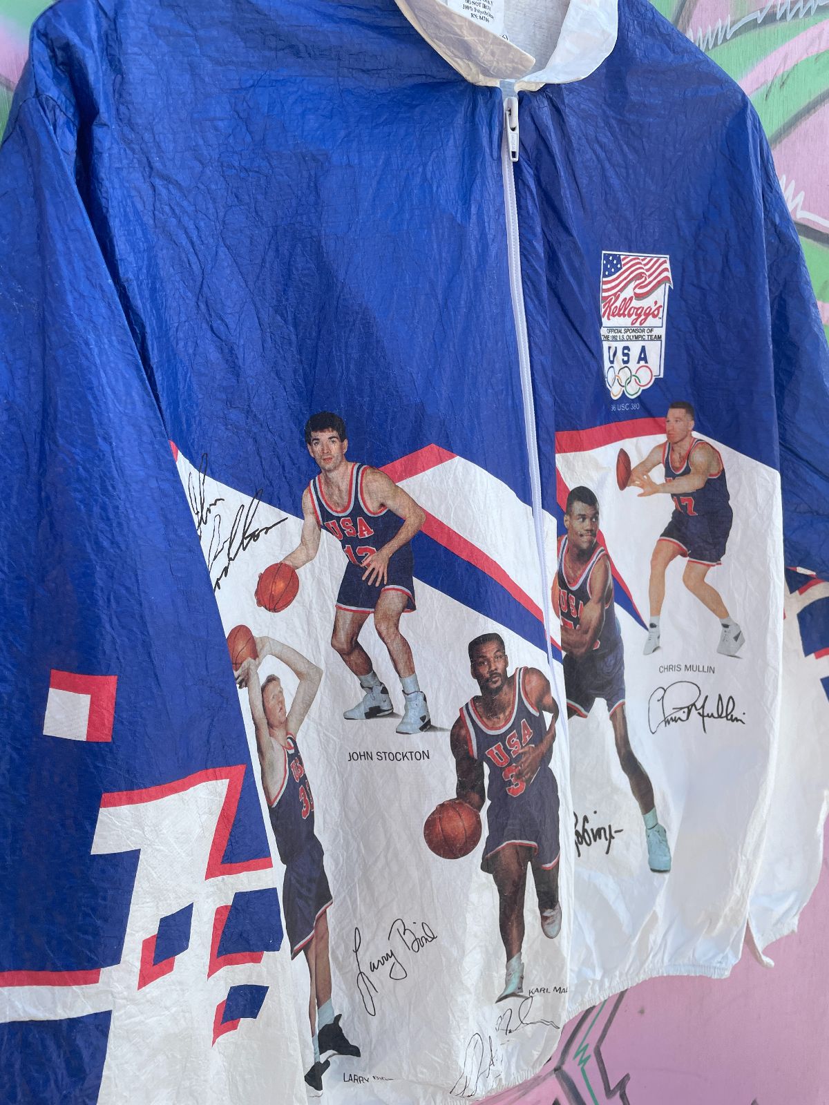 1992 OLYMPIC BASKETBALL DREAM TEAM TYVEK PAPER JACKET in BLUE, WHITE