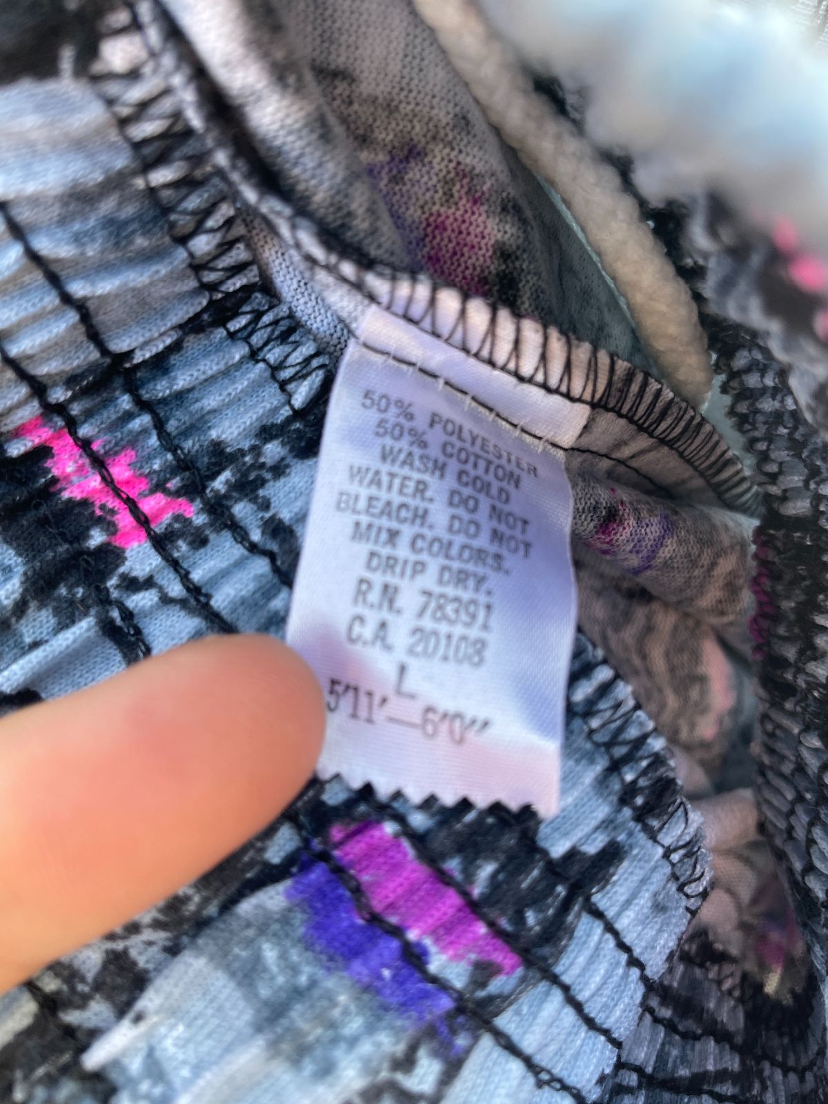 PLATINUM EVERYWEAR U.S.A GRAY MAGENTA LADDER DEADSTOCK NWT 1990S COTTON WORKOUT SHORTS W/ POCKETS in GRAY
