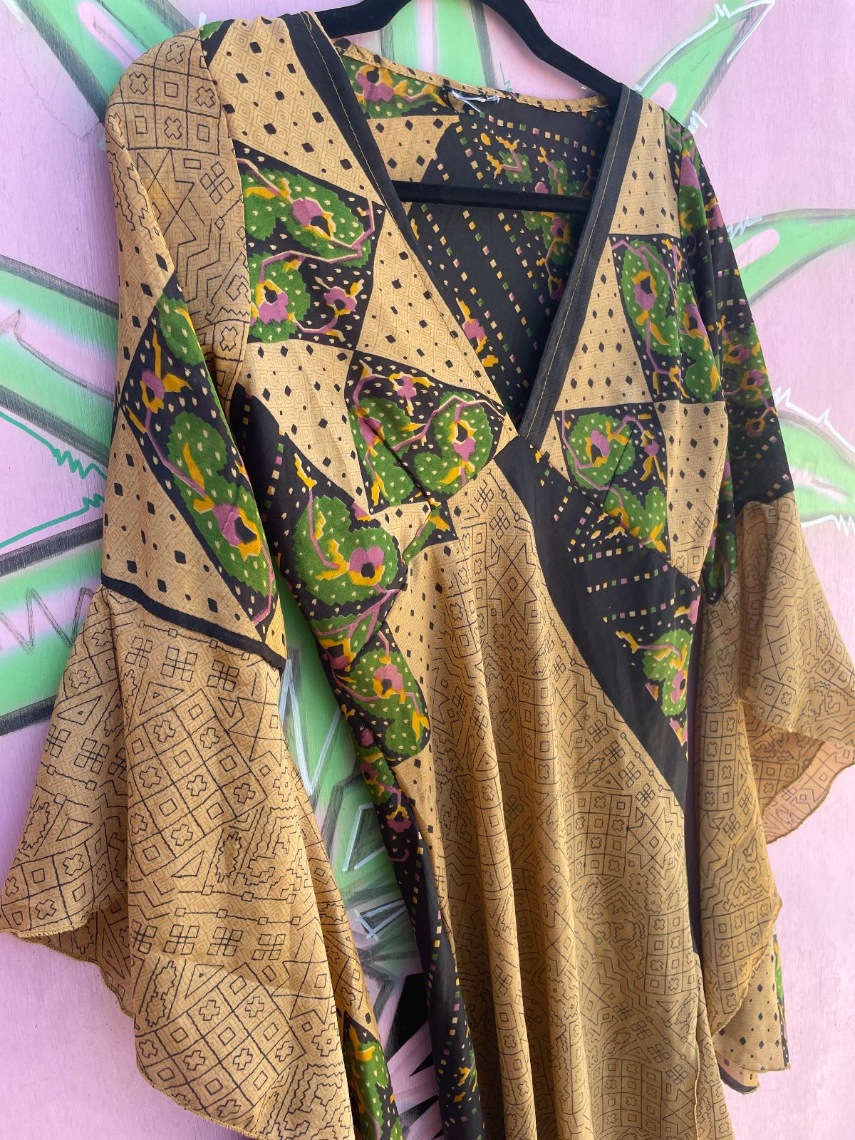 SILKY INDIAN GEOMETRIC PAISLEY PRINT V-NECK TUNIC DRESS, DASHIKI STYLE ANGEL SLEEVES in TAN, BLACK