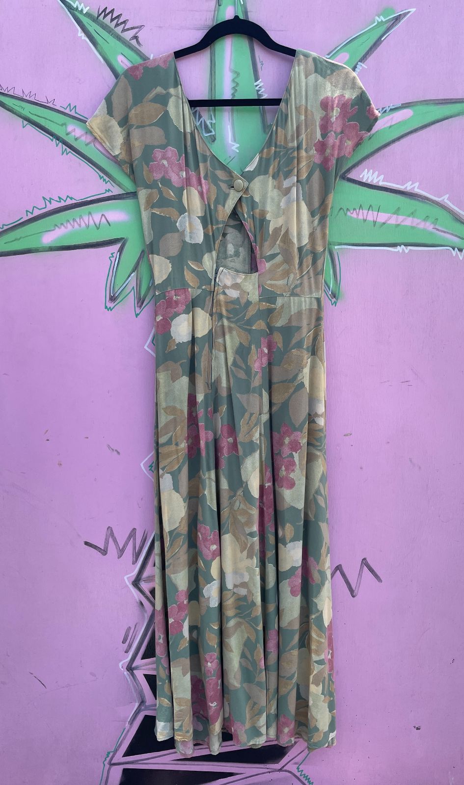 CAROLE LITTLE CUTE! *AS-IS* 1990S PAINTED FLORAL PATTERN RUCHED SHORT SLEEVE MAXI DRESS PEEPHOLE BACK in GREEN, PINK, BROWN