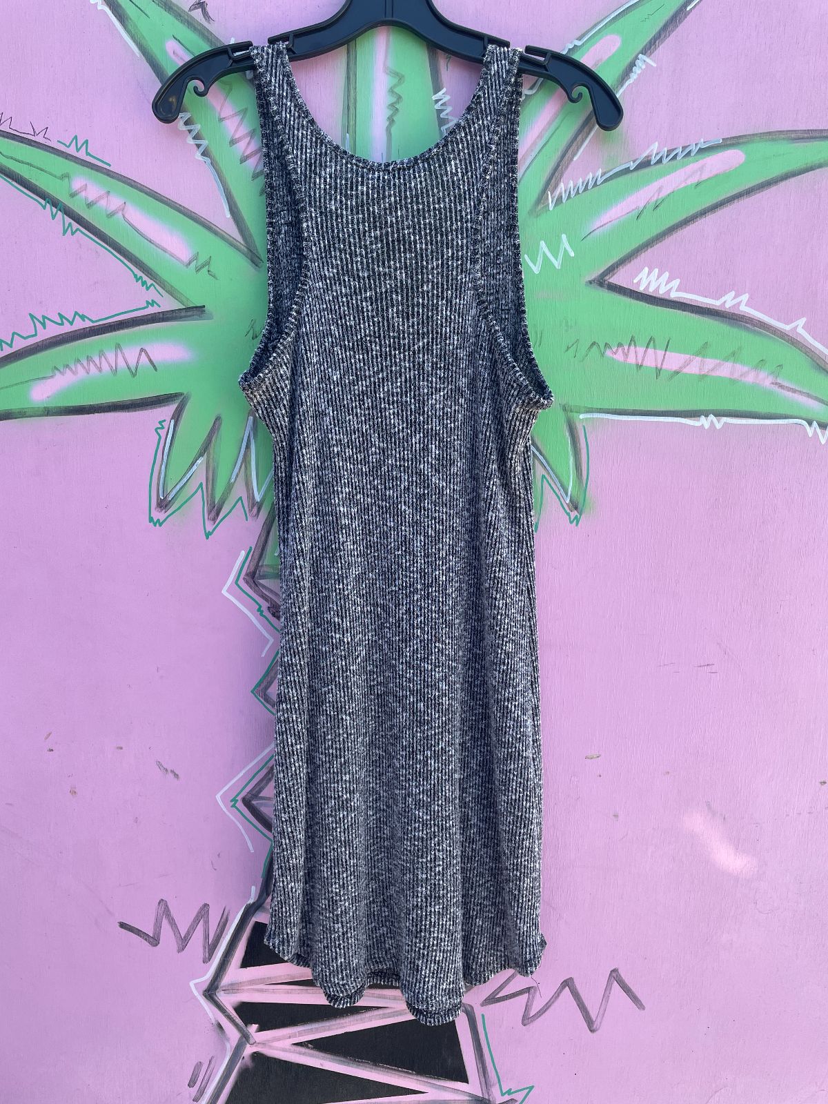 Q USA LOVE! HEATHERED KNIT SLEEVELESS BODYCON DRESS in BLACK, WHITE