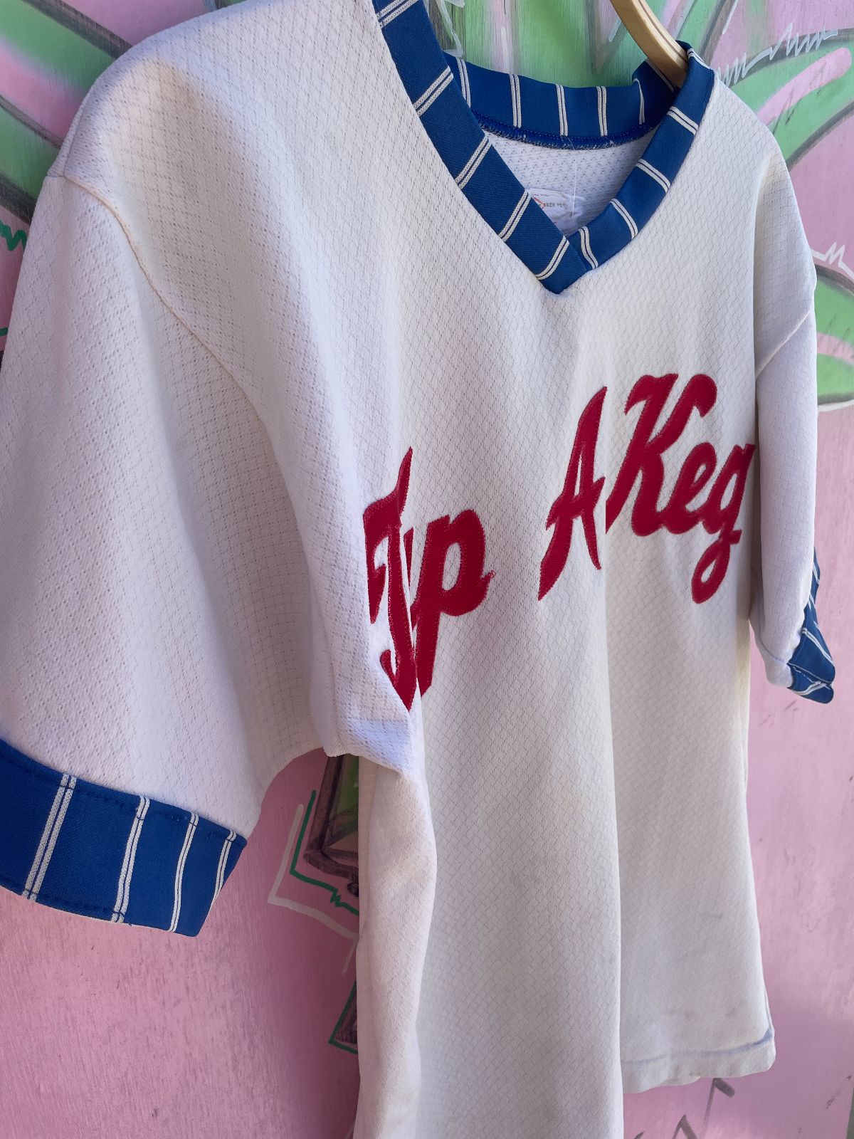 FELCO *AS-IS* RETRO 1960S TAP A KEG STRIPED SLEEVE HEM in WHITE, BLUE