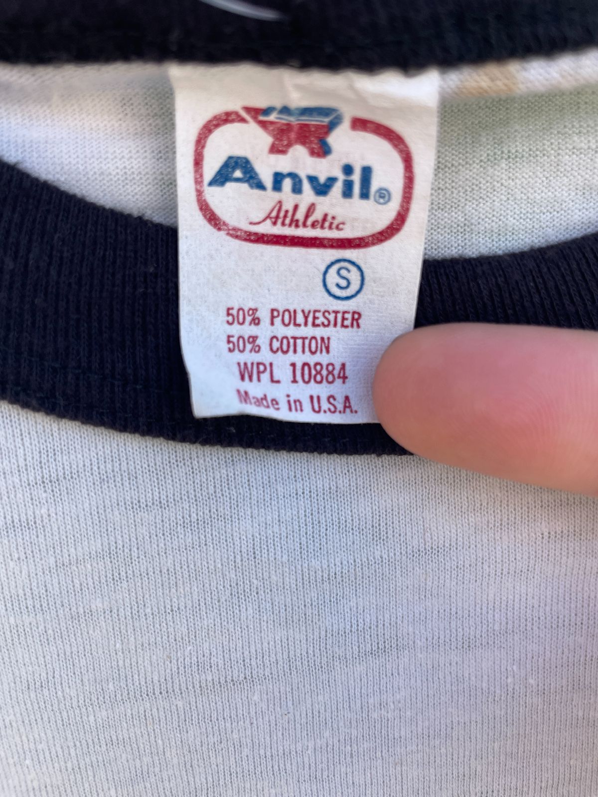 Anvil *AS-IS* THE KINKS - 1980S ONE FOR THE ROAD TOUR RAGLAN T-SHIRT in WHITE, BLACK