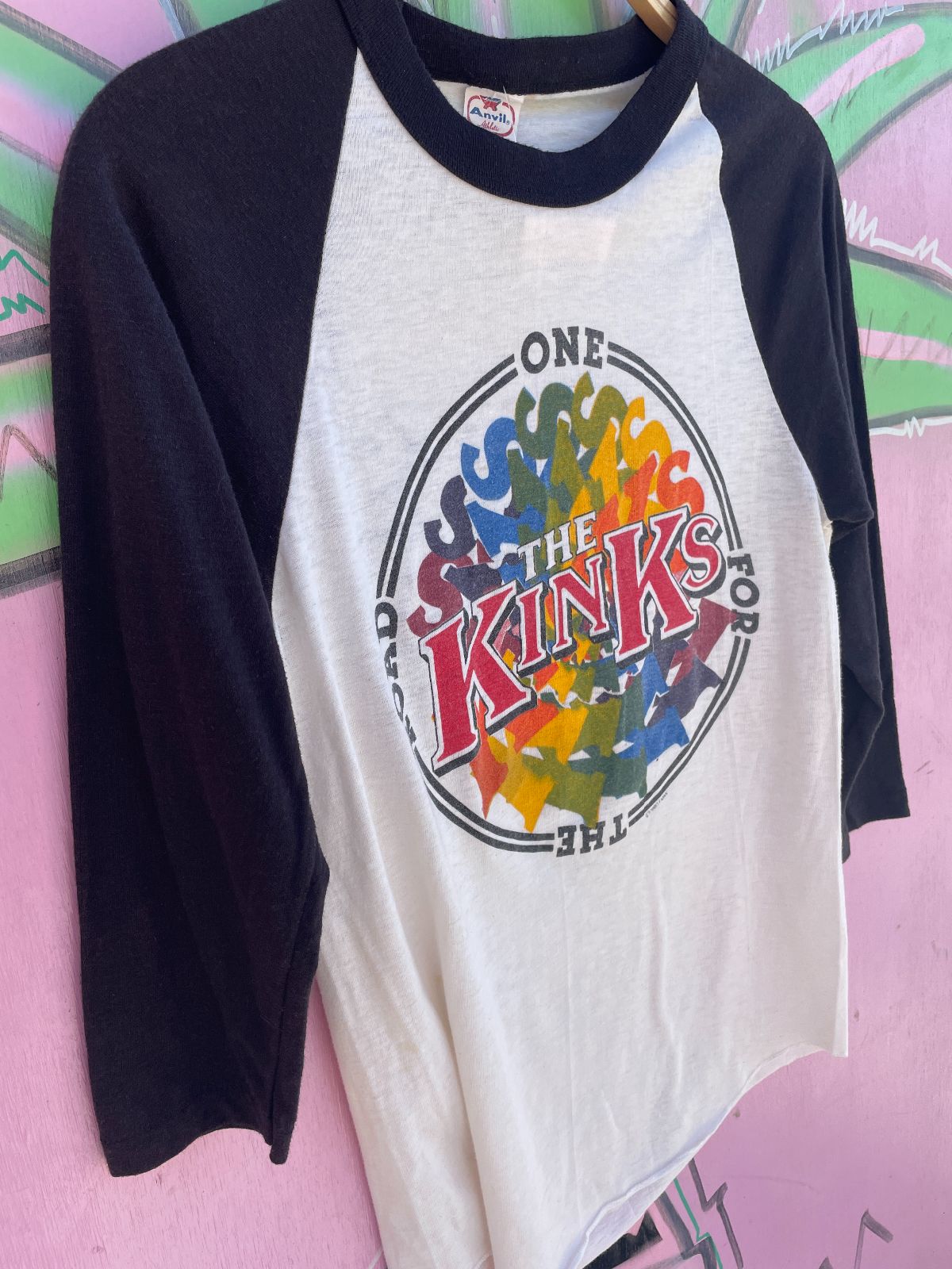 Anvil *AS-IS* THE KINKS - 1980S ONE FOR THE ROAD TOUR RAGLAN T-SHIRT in WHITE, BLACK