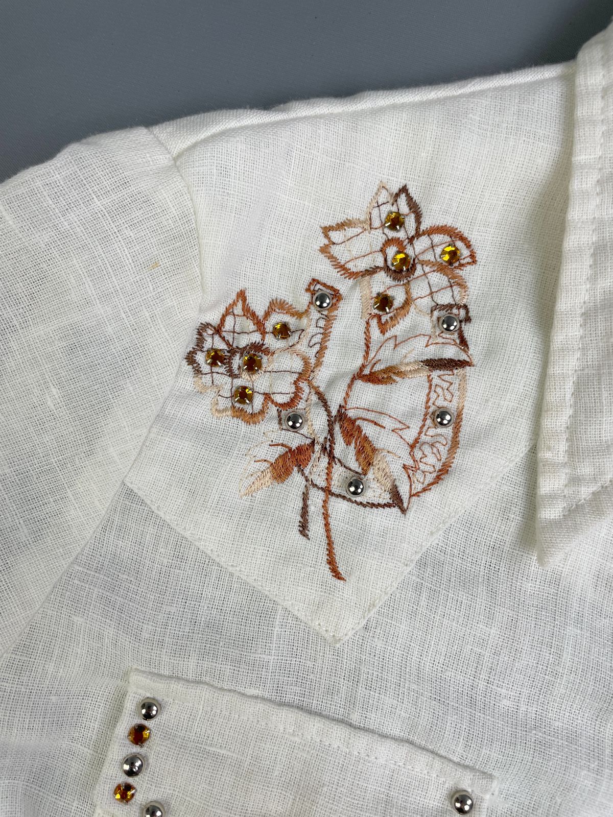 KENNINGTON 1970S SHEER GAUZE EMBROIDERED & RHINESTONE STUDDED LONG SLEEVE BUTTON DOWN SHIRT in CREME