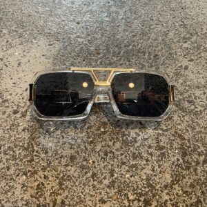 BOOTLEG OVERSIZED SQUARE FRAME SUNGLASSES DARK LENSES PLASTIC CONSTRUCTION in CLEAR, GOLD