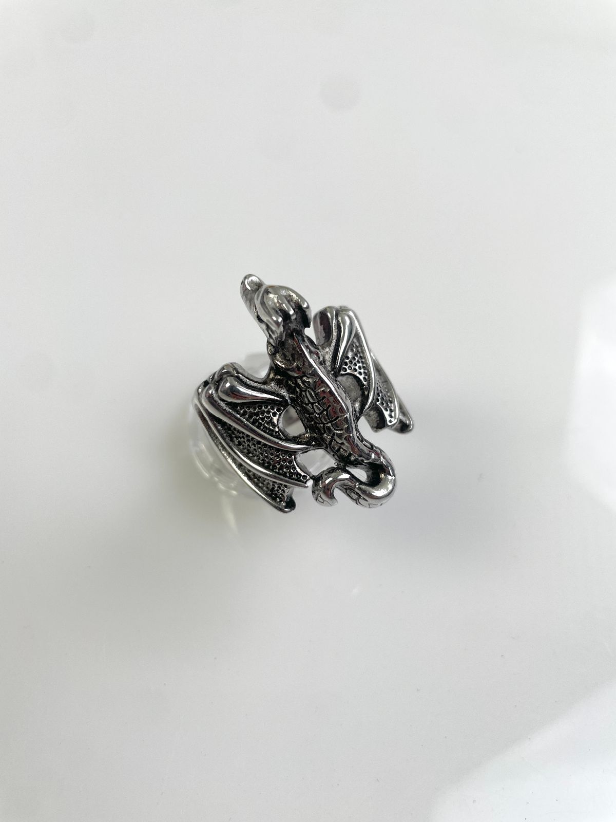 FLYING DRAGON RING HIGH POLISHED BLACKENED STAINLESS STEEL in SILVER