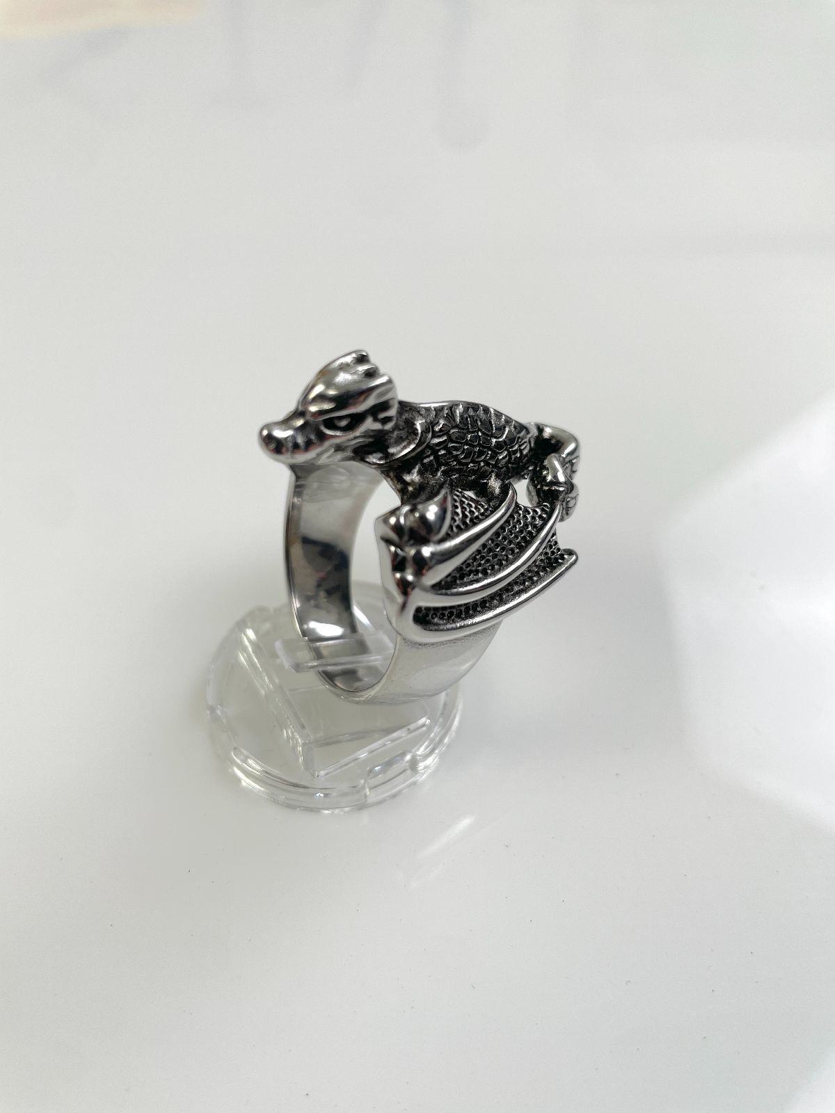 FLYING DRAGON RING HIGH POLISHED BLACKENED STAINLESS STEEL in SILVER