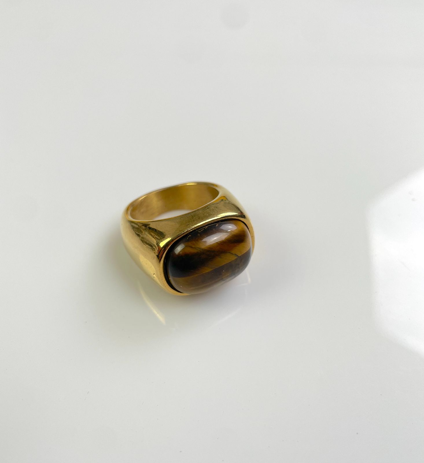 POLISHED TIGERS EYE GOLD PLATED SIGNET STYLE RING in GOLD, BROWN, YELLOW
