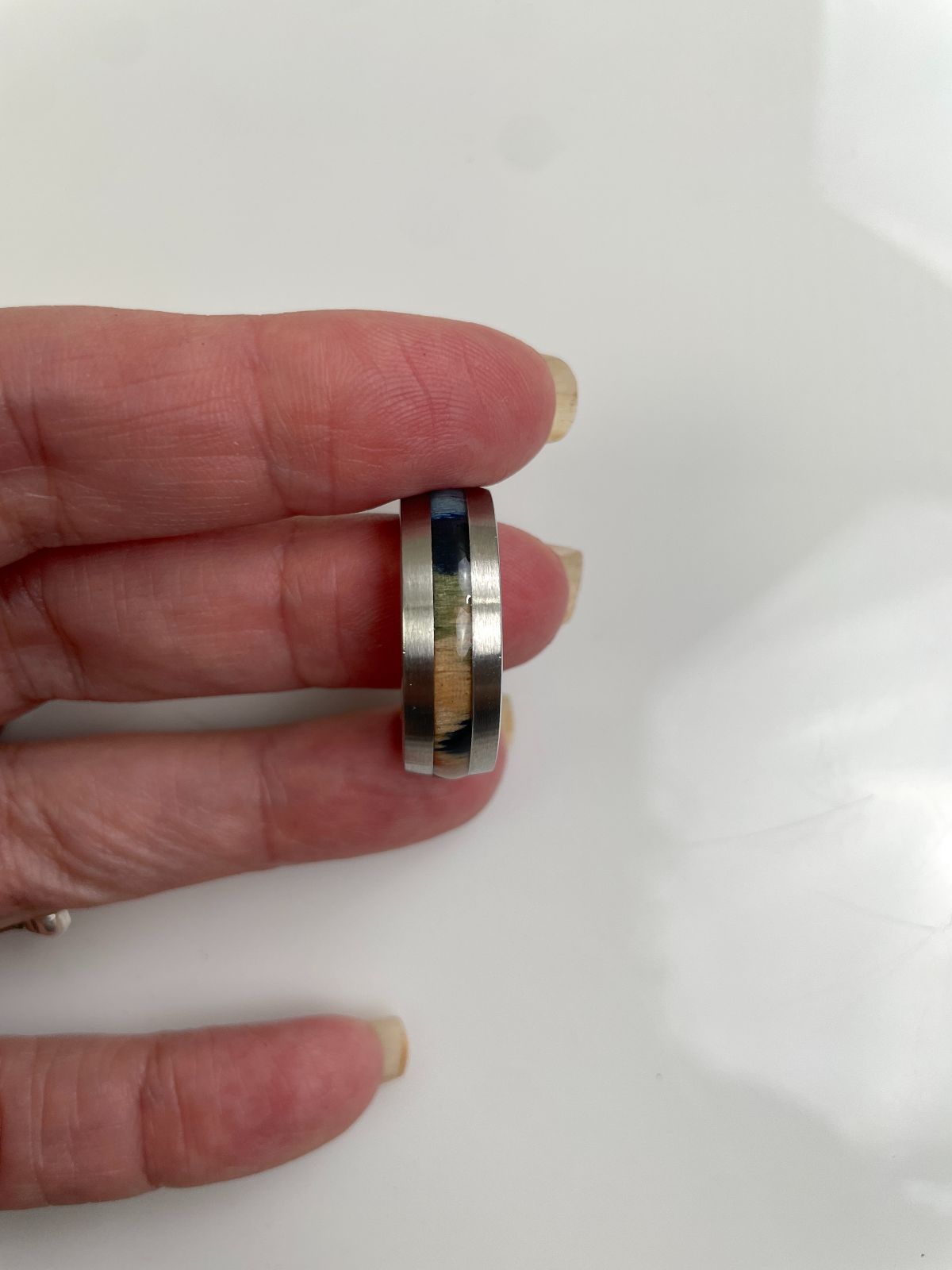 COLORED WOOD GRAIN INLAY RING BRUSHED SILVER BAND in SILVER, MULTI