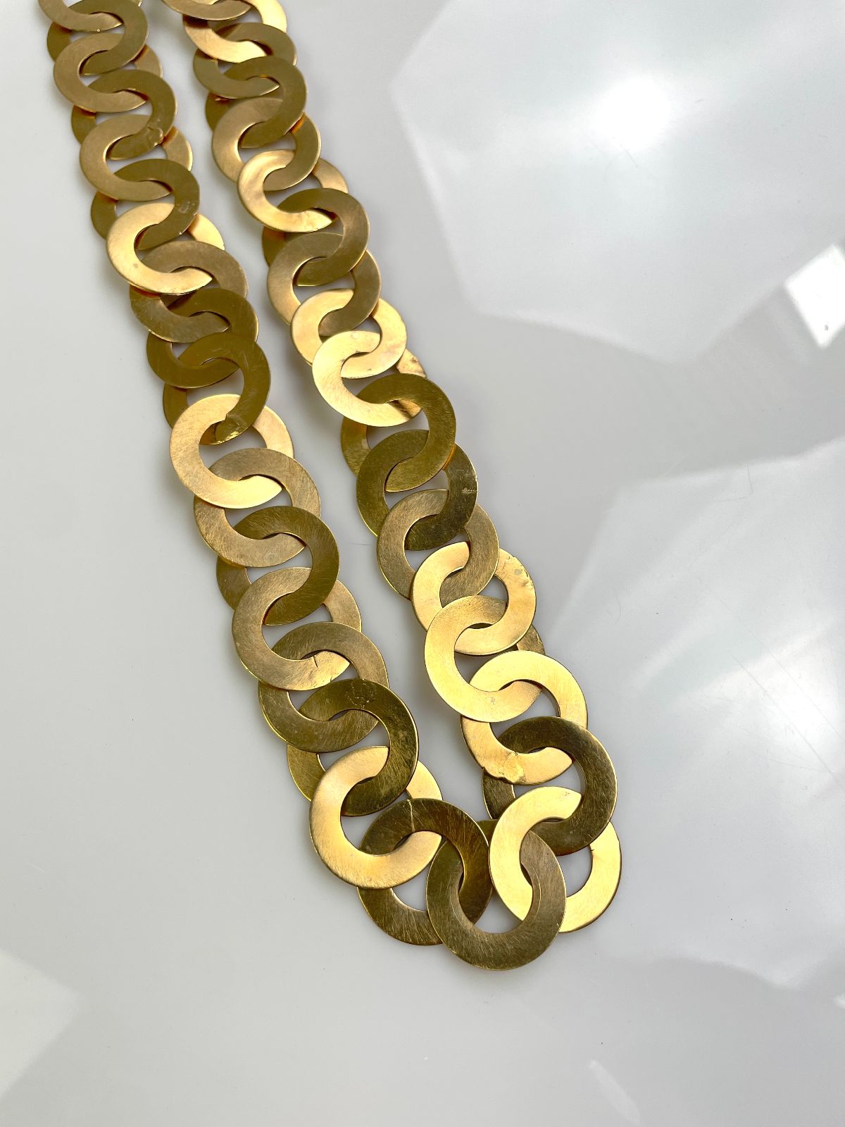 FUNKY! MULTI INTERLOCKING CIRCLE BRUSHED GOLD NECKLACE in GOLD