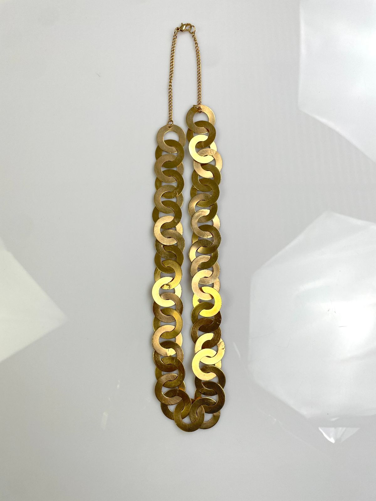 FUNKY! MULTI INTERLOCKING CIRCLE BRUSHED GOLD NECKLACE in GOLD