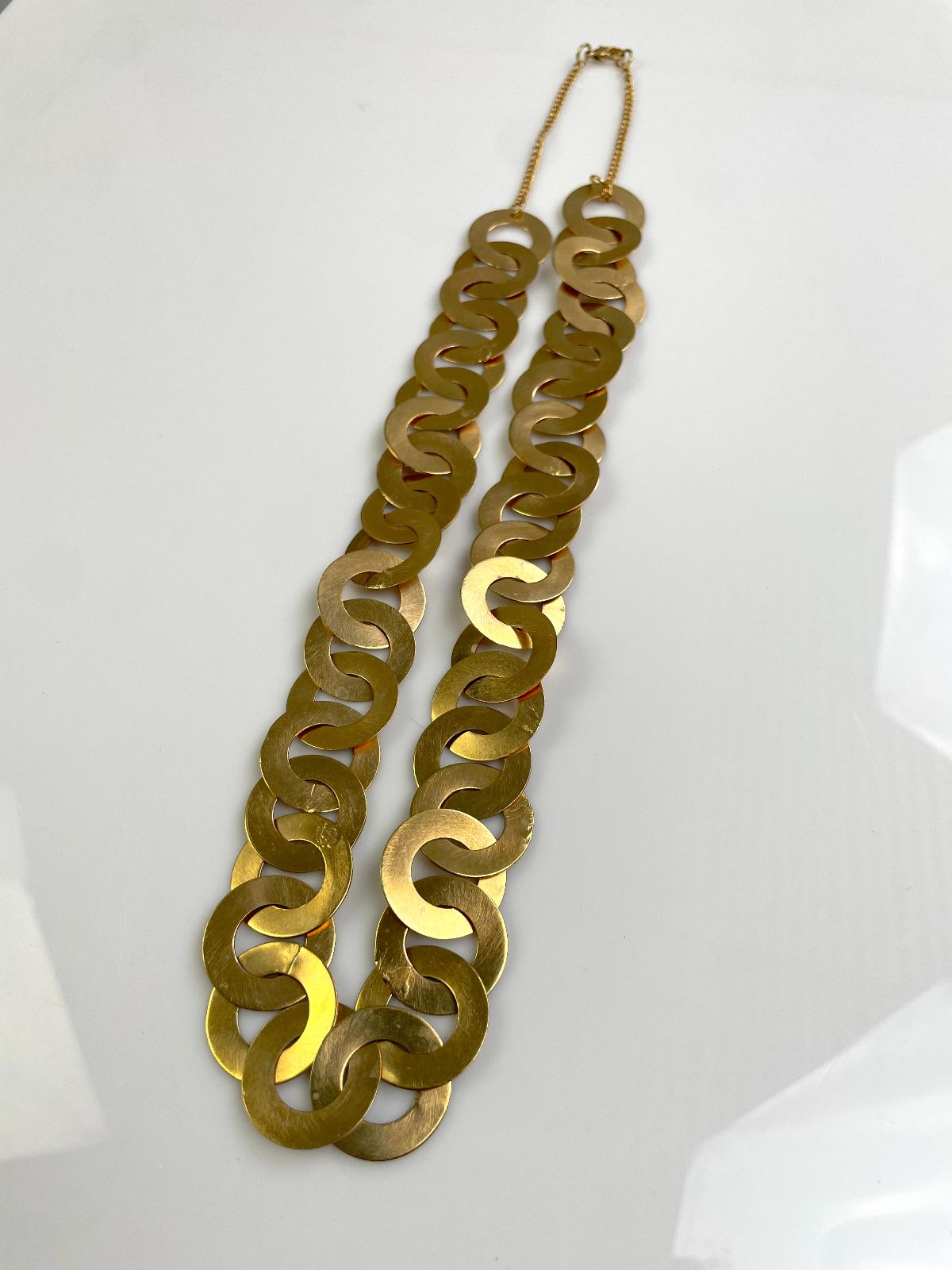 FUNKY! MULTI INTERLOCKING CIRCLE BRUSHED GOLD NECKLACE in GOLD