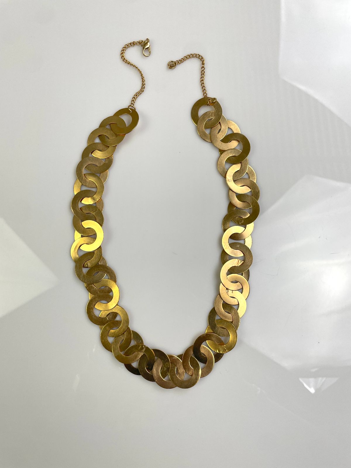 FUNKY! MULTI INTERLOCKING CIRCLE BRUSHED GOLD NECKLACE in GOLD