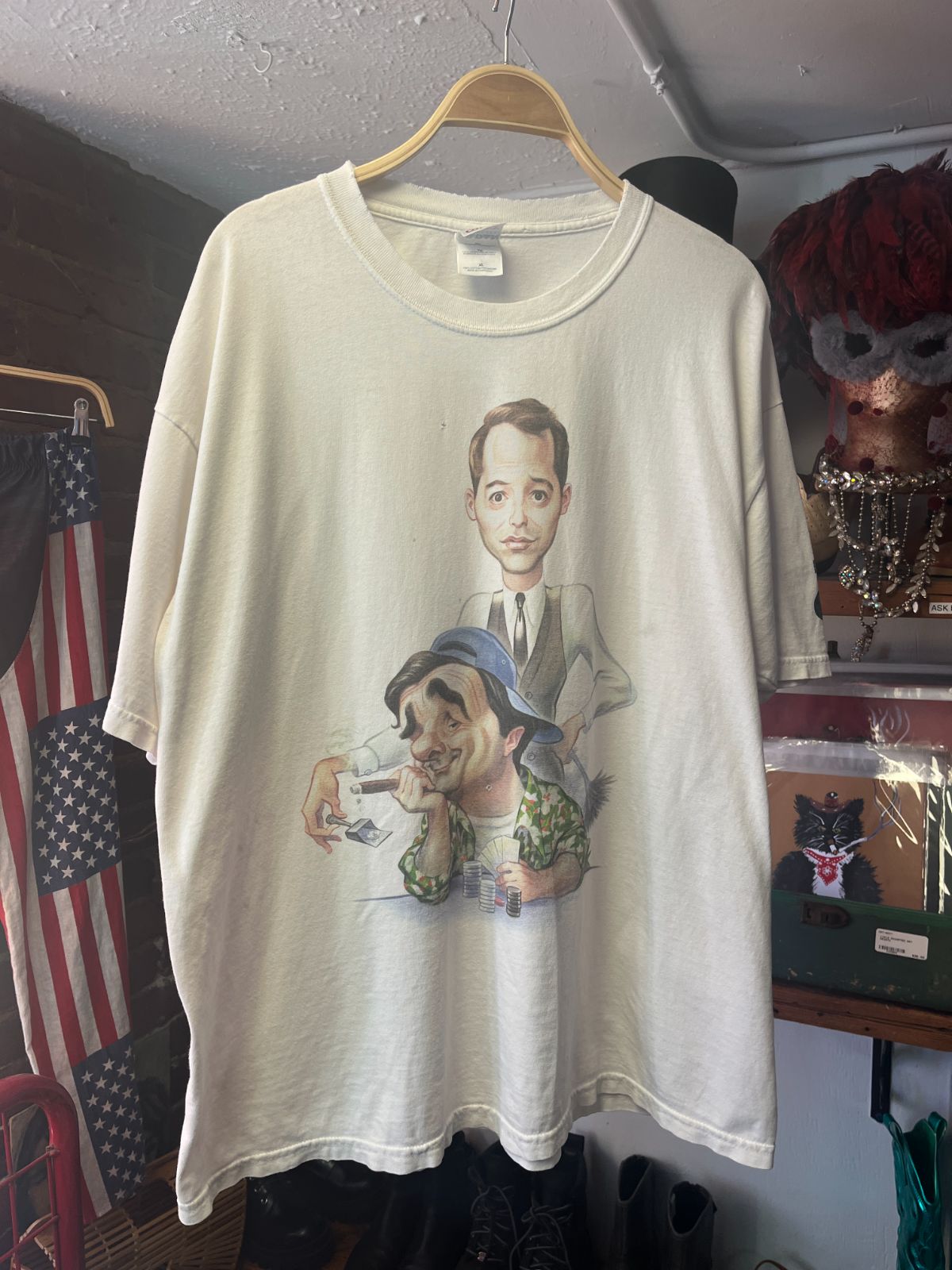 GILDEN *AS-IS* Neil Simon's THE ODD COUPLE CARICATURE PRINT T-SHIRT - 2000 Play in WHITE