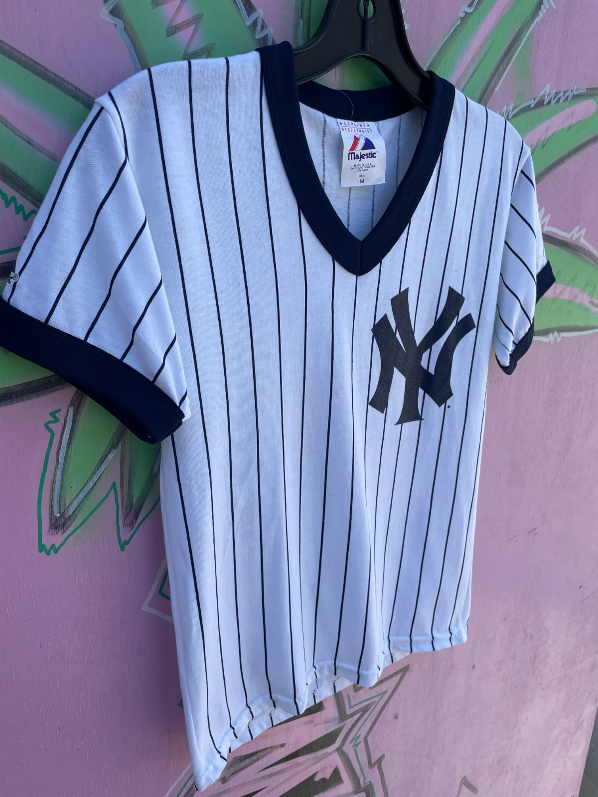 Majestic LITTLE NEW YORK YANKEES PIN STRIPED COTTON JERSEY TOP in WHITE, BLACK