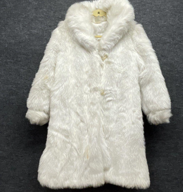 VINTAGE 80S WHITE FAUX FUR COAT MADE IN USA QUILTED LINING SZ 12 in WHITE
