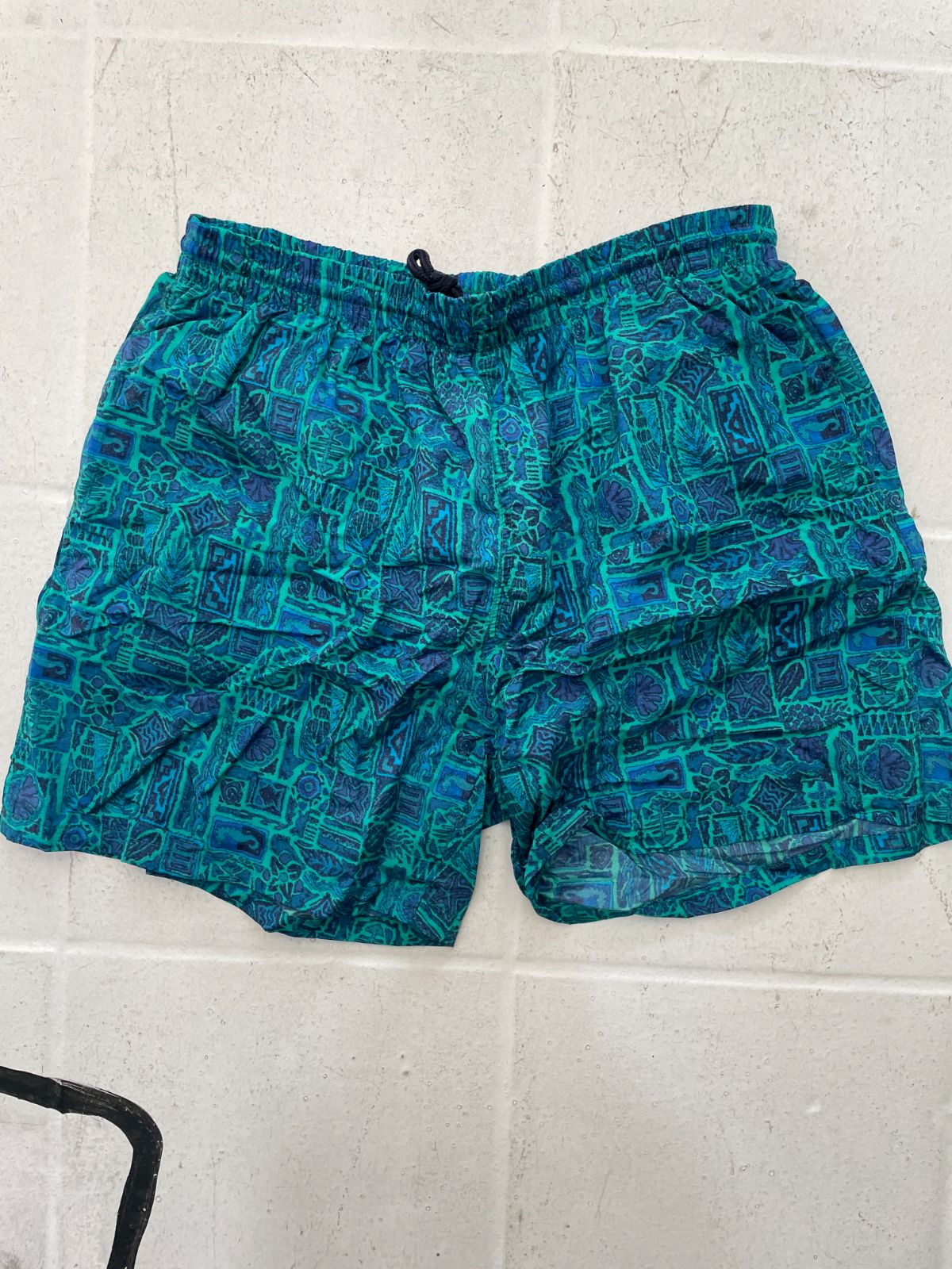 CB SPORT 1980S-90S FUNKY TRIBAL PRINT SWIM TRUNKS W/ MESH INNER LINING in BLUE, GREEN, TEAL