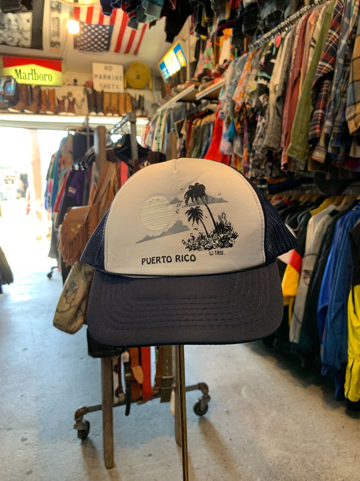 RETRO PUERTO RICO GRAPHIC SNAPBACK HAT in NAVY, WHITE