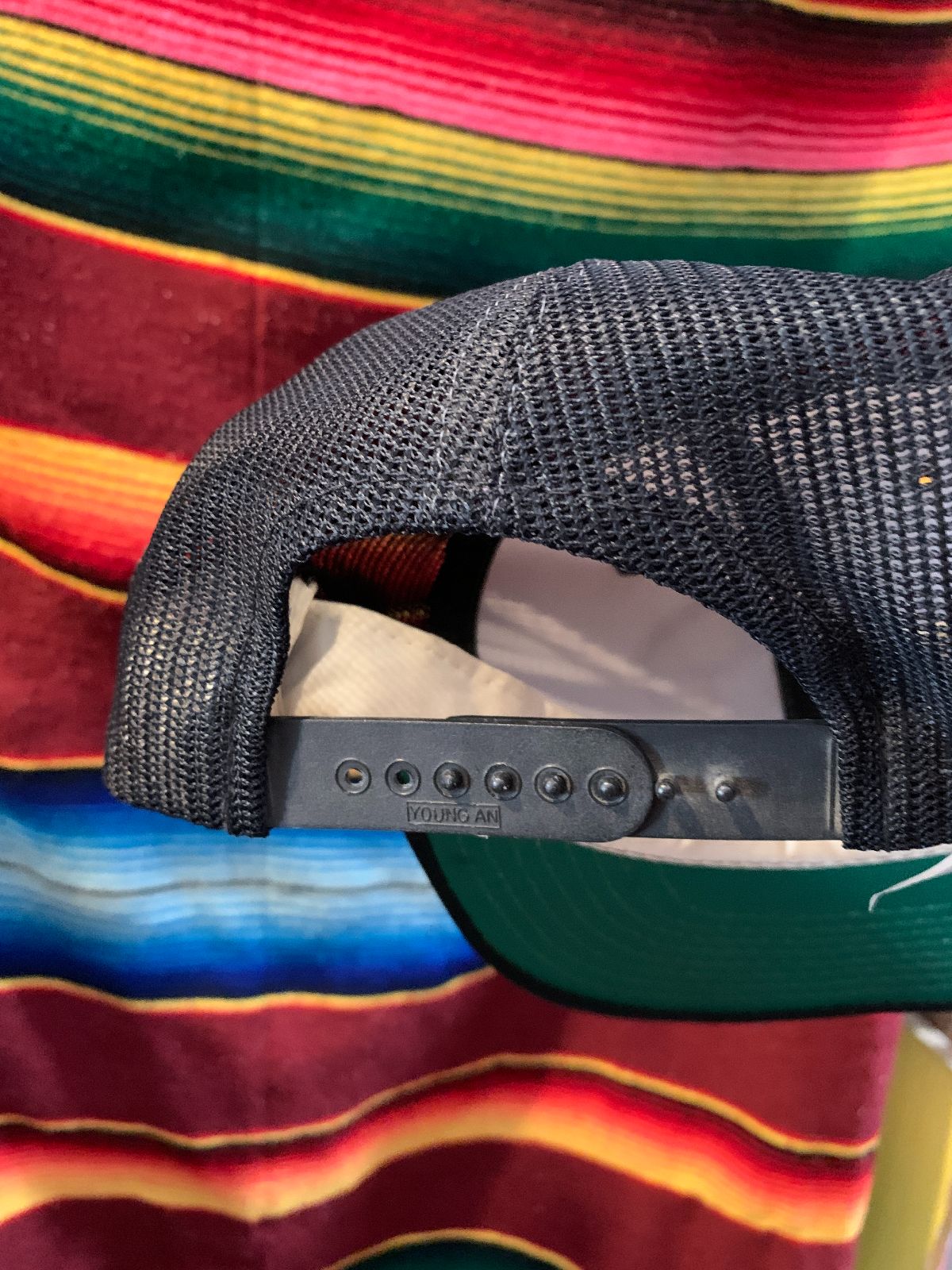 RETRO PUERTO RICO GRAPHIC SNAPBACK HAT in NAVY, WHITE