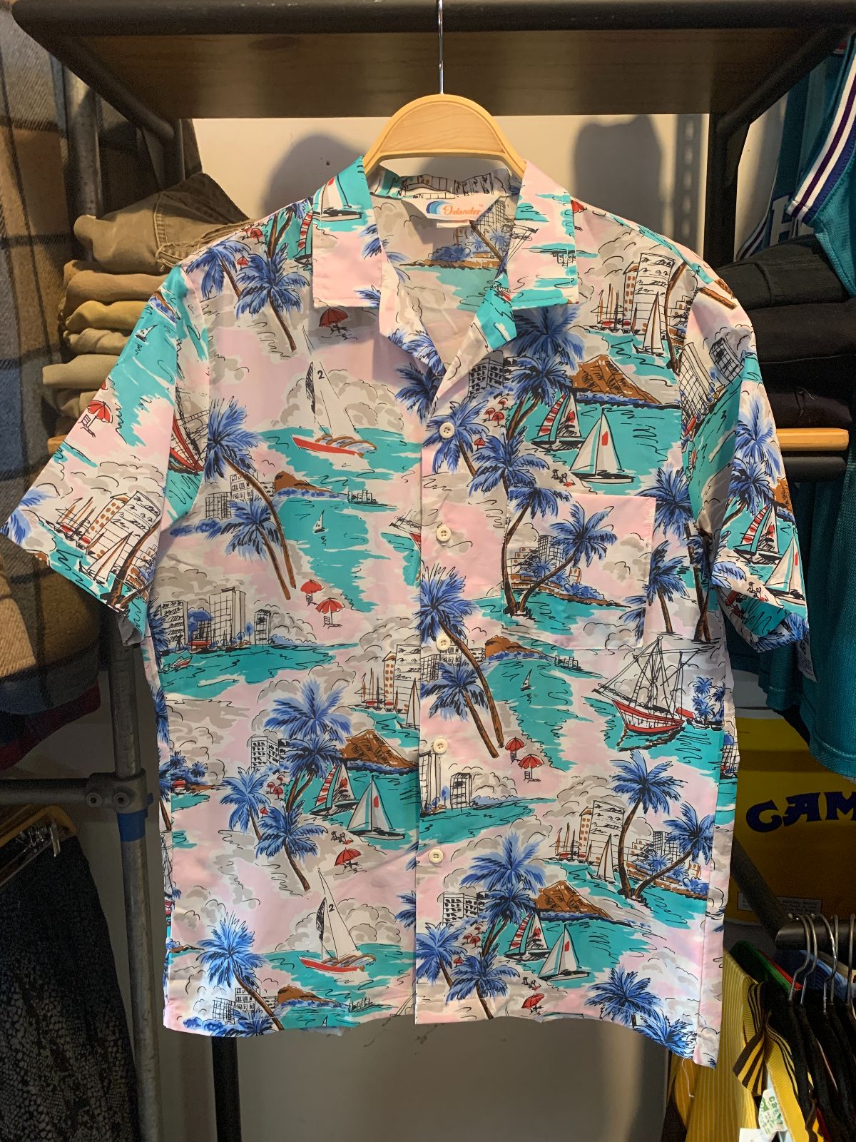 ISLANDER 1980S NYLON PASTEL WAIKIKI PRINT HAWAIIAN SHIRT in WHITE, PINK, BLUE