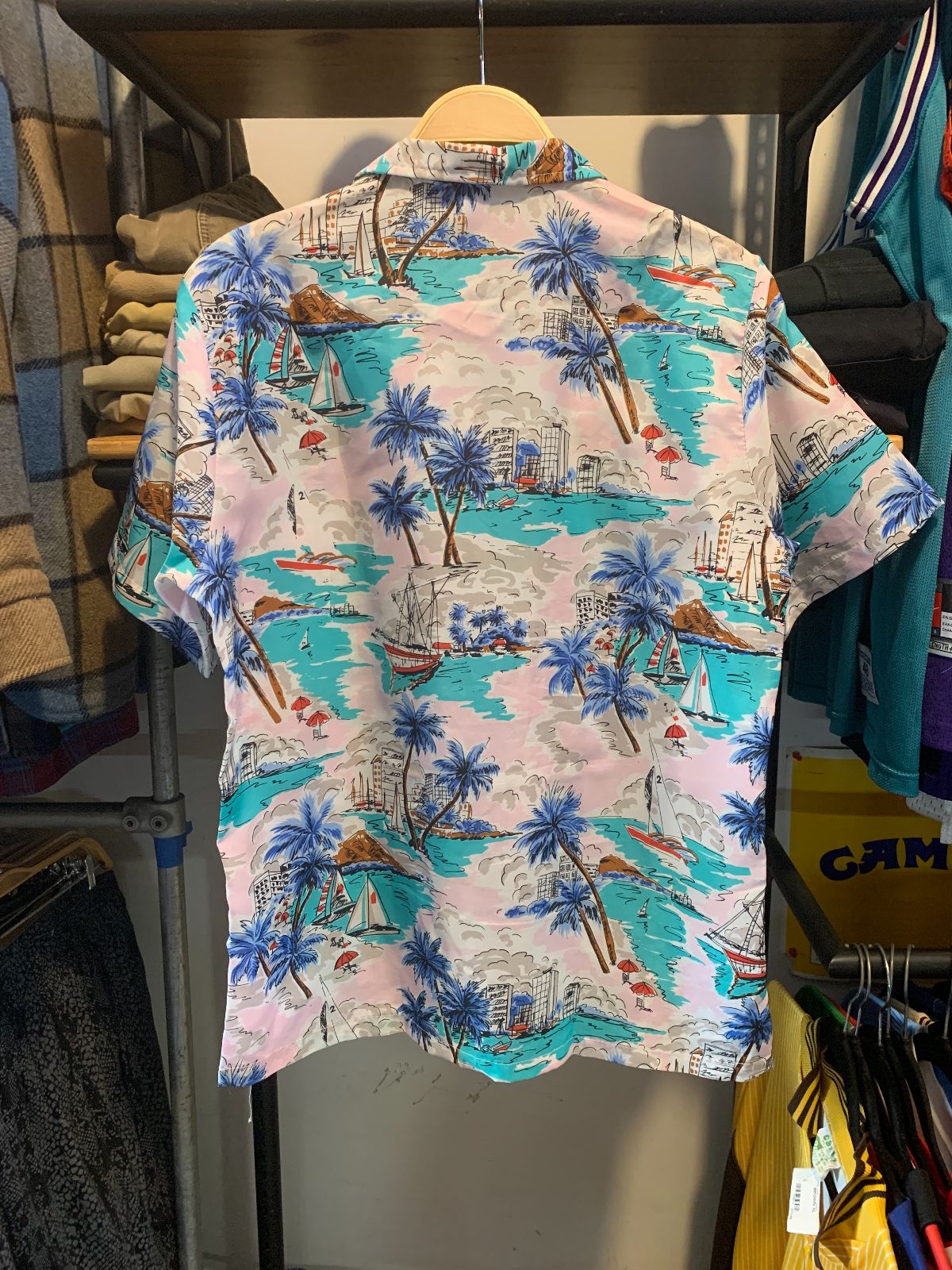 ISLANDER 1980S NYLON PASTEL WAIKIKI PRINT HAWAIIAN SHIRT in WHITE, PINK, BLUE