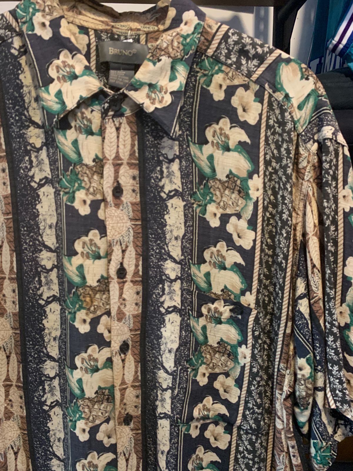 BRUNO 1990S TROPICAL PRINT RAYON & LINEN BLEND SHORT SLEEVE BUTTON DOWN SHIRT in BROWN, GREEN