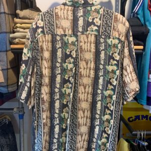 BRUNO 1990S TROPICAL PRINT RAYON & LINEN BLEND SHORT SLEEVE BUTTON DOWN SHIRT in BROWN, GREEN