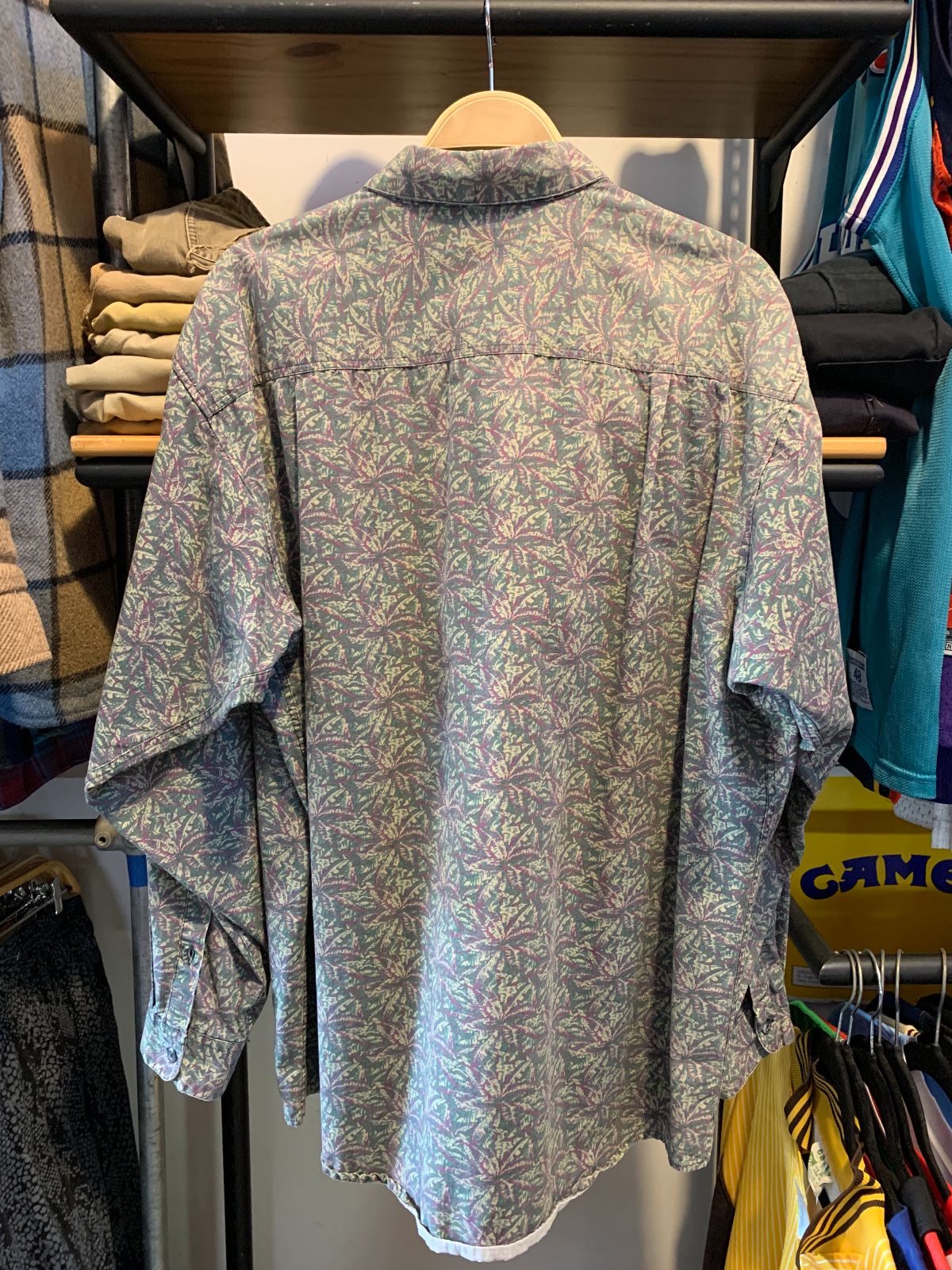 1990S 100% COTTON PALM PRINT LONG SLEEVE BUTTON DOWN SHIRT in GREEN, PURPLE