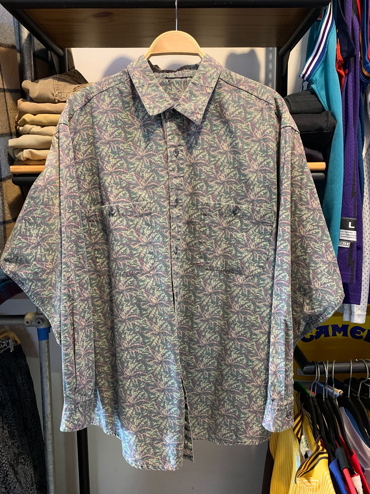 1990S 100% COTTON PALM PRINT LONG SLEEVE BUTTON DOWN SHIRT in GREEN, PURPLE