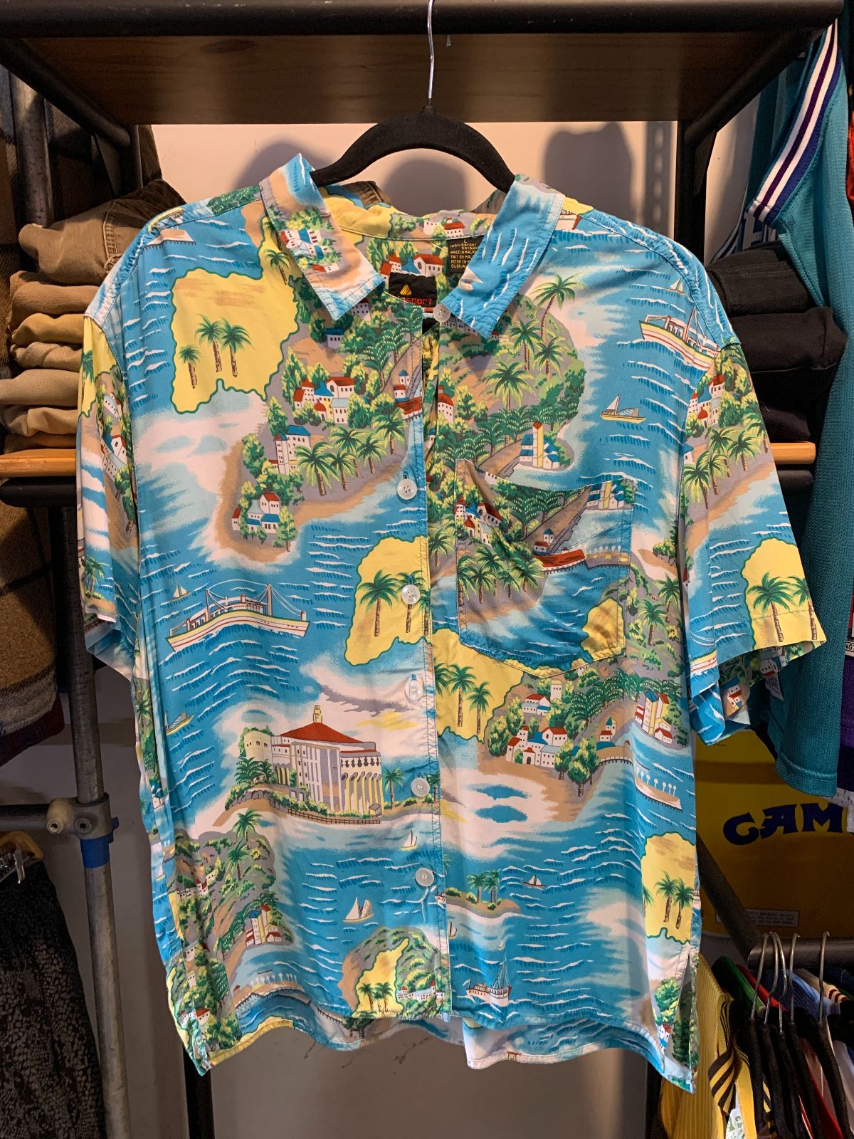 LIZ SPORT 1980S LADIES RAYON SEASIDE VILLAGE PRINT SHIRT in BLUE, YELLOW