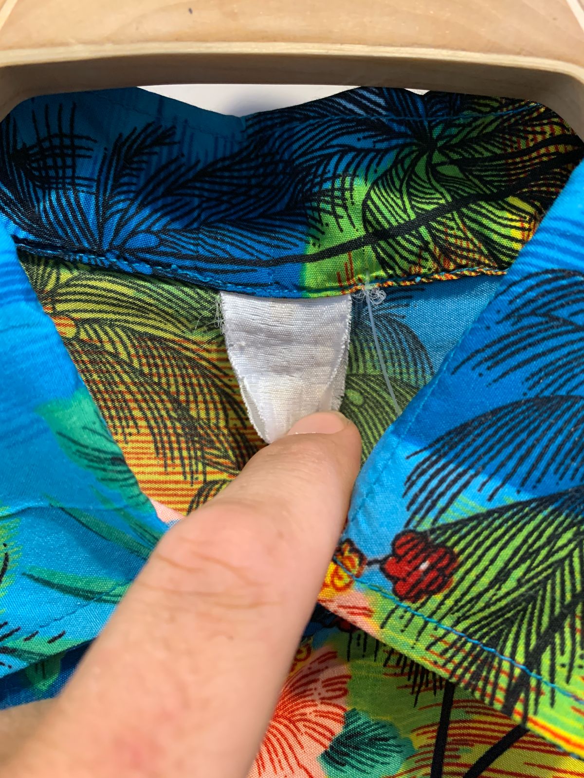RETRO SILKY TROPICAL PRINT CARIBBEAN TOURIST HAWAIIAN SHIRT in BLUE, YELOW