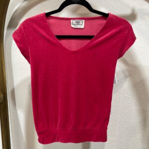 JUSTIN ALLEN RETRO 1970S SHORT SLEEVE VELOUR TOP BANDED BOTTOM HEM in PINK