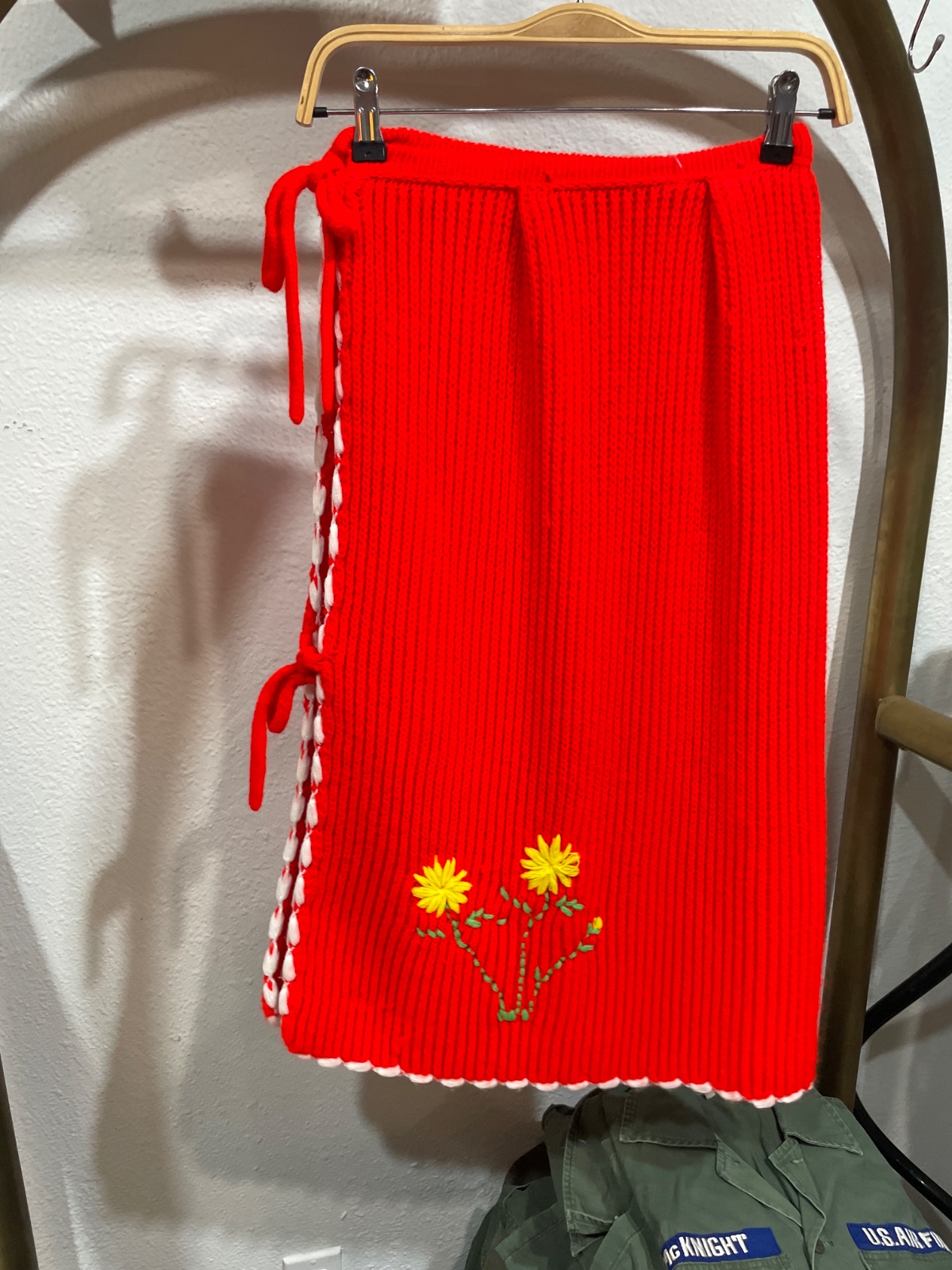ADORABLE! BRIGHT! 1960S-70S KNIT SKIRT YELLOW FLOWER EMBROIDERY AND SIDE TIES in RED, YELLOW, WHITE