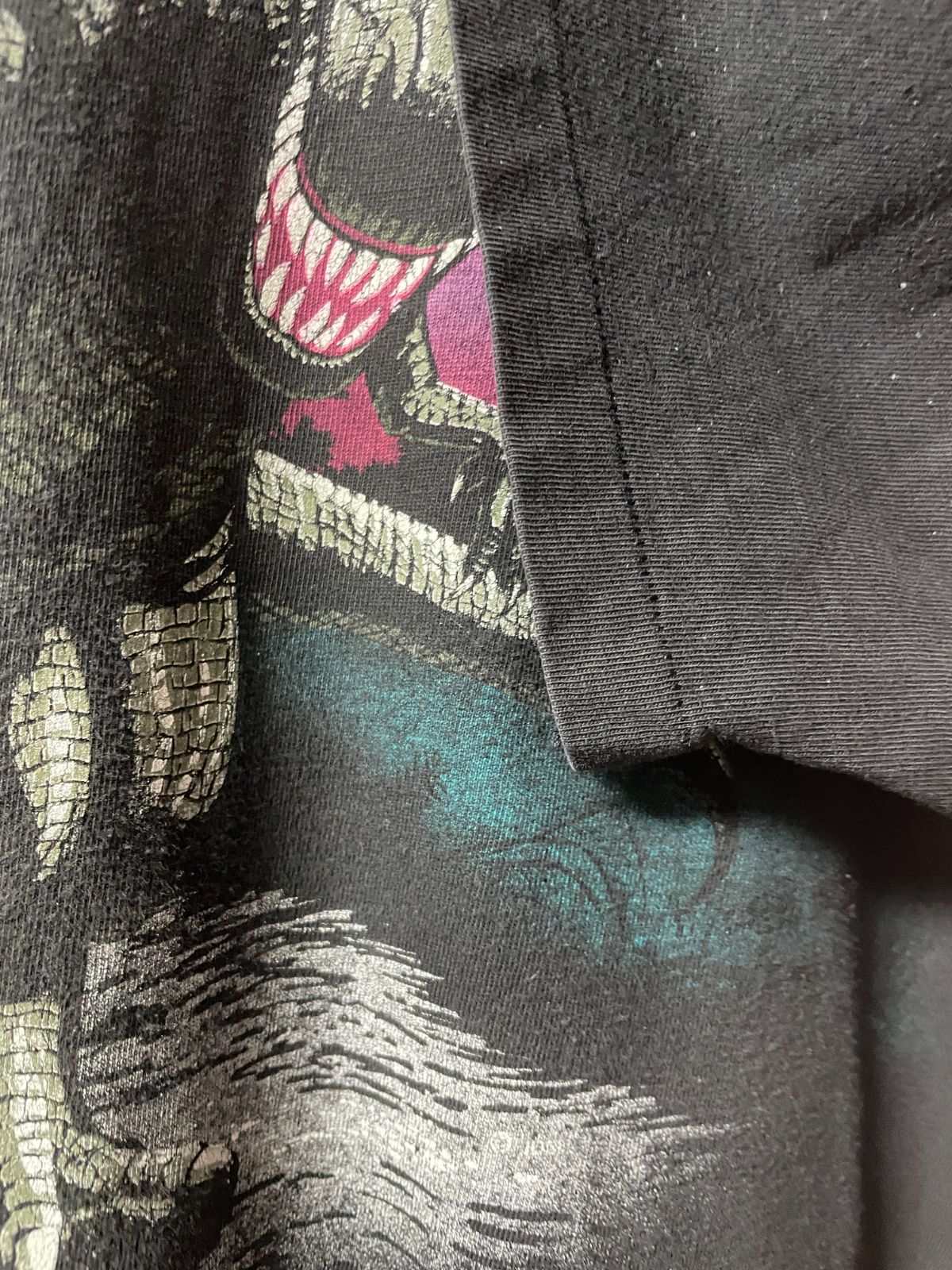 *AS-IS* THRASHED! T-REX ALLOVER PRINT T-SHIRT in BLACK