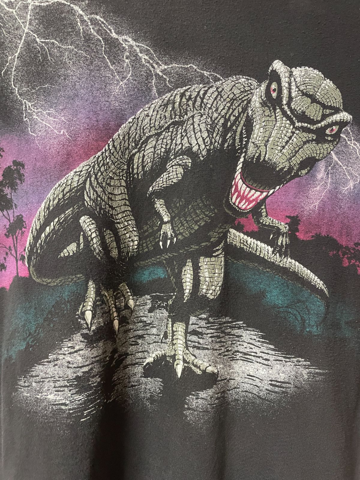 *AS-IS* THRASHED! T-REX ALLOVER PRINT T-SHIRT in BLACK