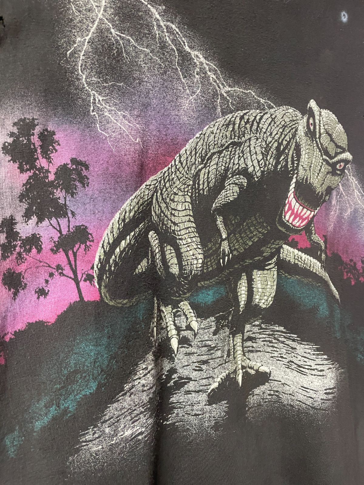 *AS-IS* THRASHED! T-REX ALLOVER PRINT T-SHIRT in BLACK