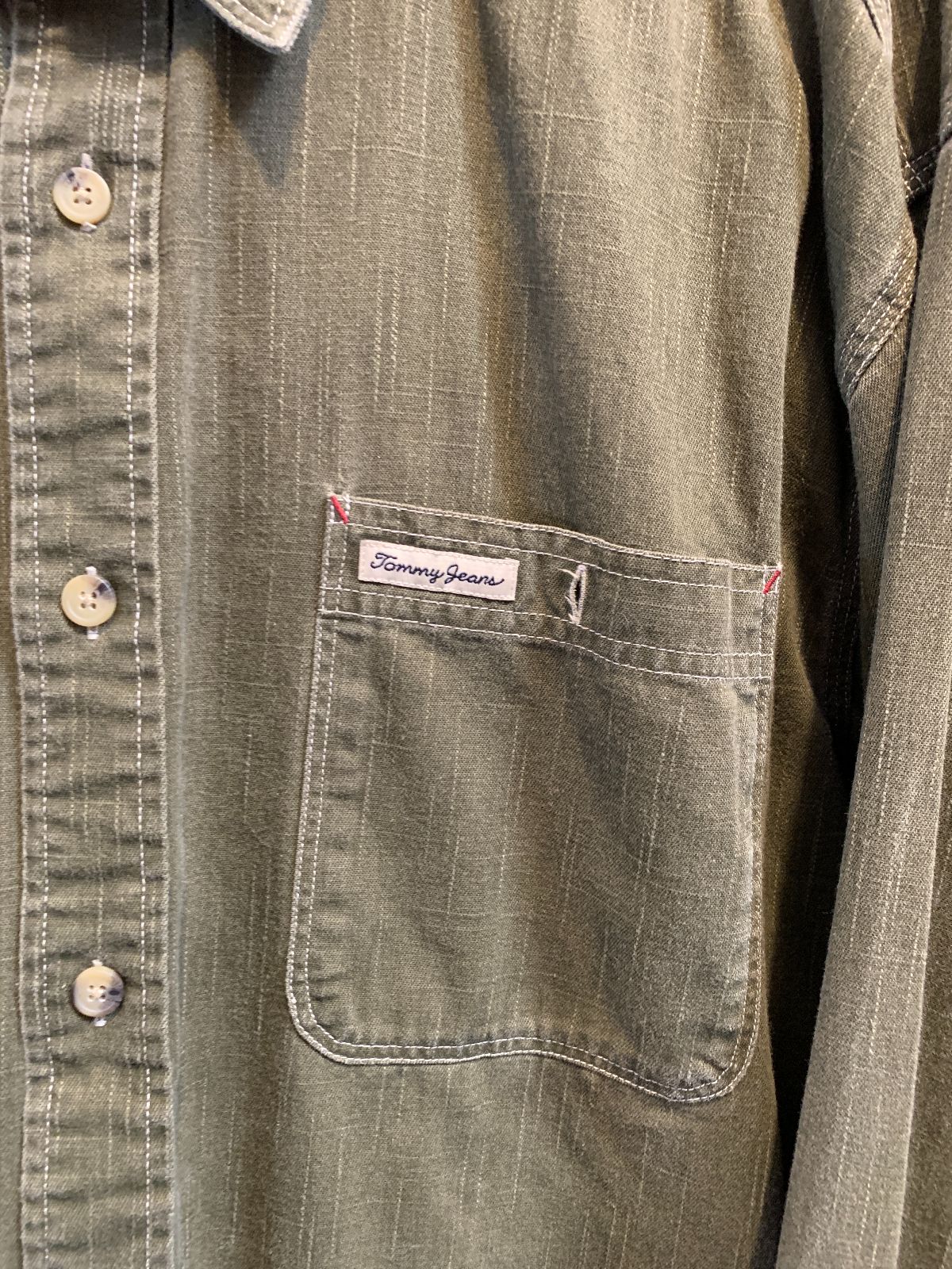 TOMMY HILFIGER NICE! MADE IN HONG KONG OVERDYED OLIVE DENIM BUTTON DOWN SHIRT in OLIVE GREEN