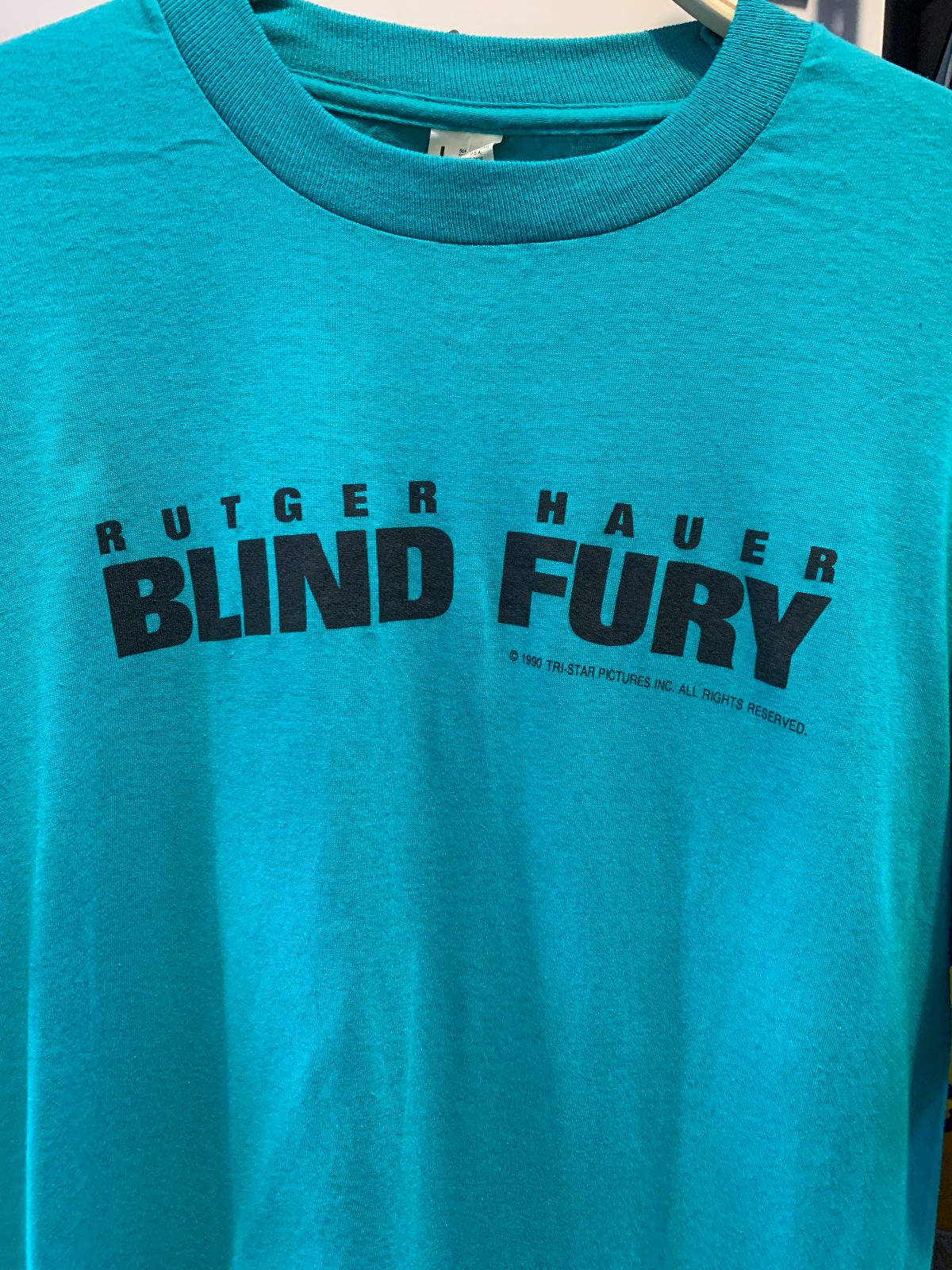SCREEN STARS 1990 DEADSTOCK RUTGER HAUER BLIND FURY LOGO GRAPHIC SINGLE STITCH T-SHIRT in GREEN