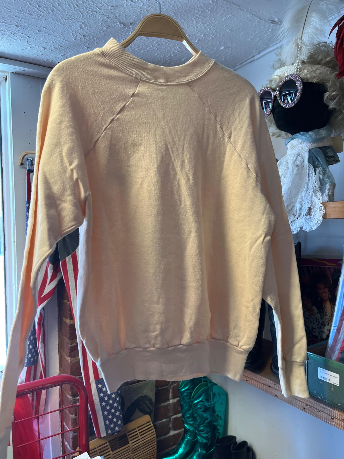 STROH'S NICE! CLASSIC STROHS BEER LOGO RAGLAN CREWNECK SWEATSHIRT in WHITE, CREME