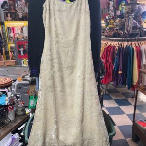 *AS-IS* AMAZING! CREME VELVET BURNOUT SPAGHETTI STRAP MAXI DRESS W SMALL TRAIN in OFF WHITE