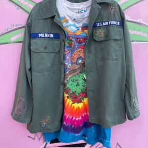 US AIR FORCE BUTTON UP MILITARY UNIFORM W/ HAND EMBROIDERED PEACE AND FLOWERS MEAKIN in OLIVE