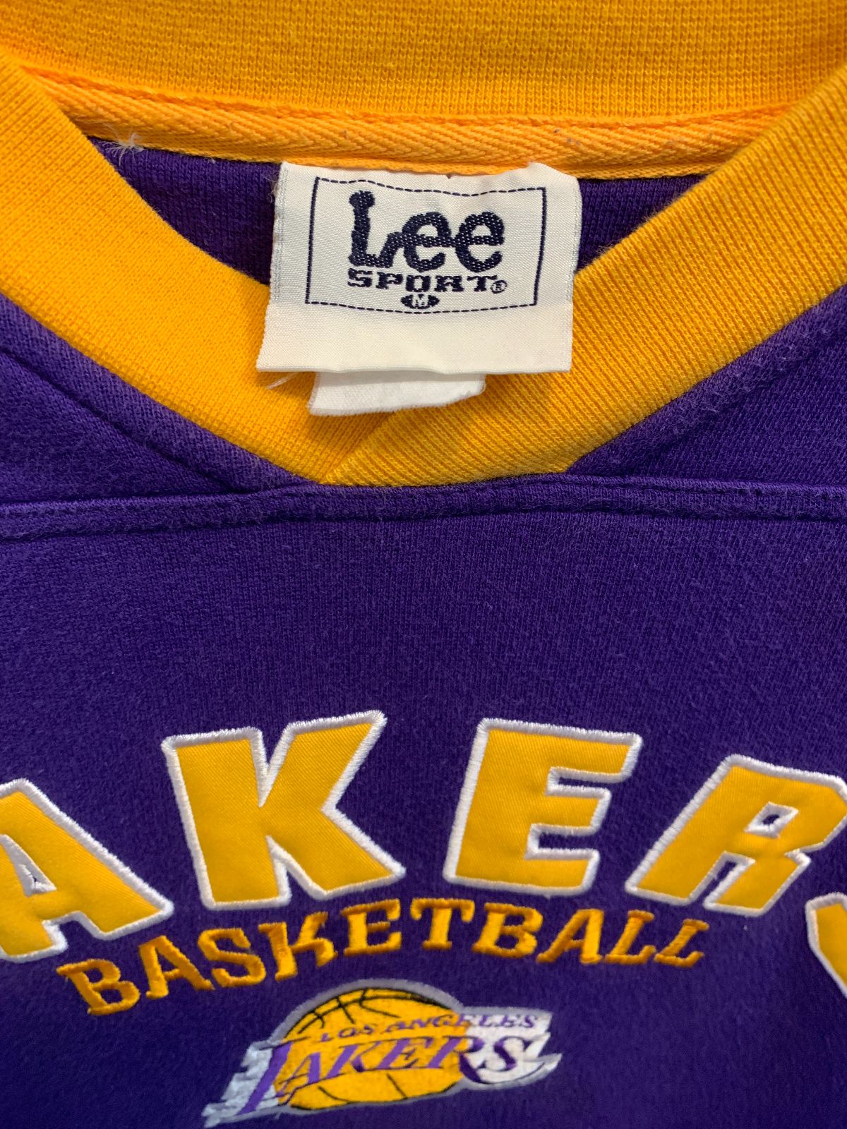 LEE SPORT EMBROIDERED LOS ANGELES LAKERS BASKETBALL COLORBLOCK SWEATSHIRT STRIPED SLEEVE in PURPLE, YELLOW