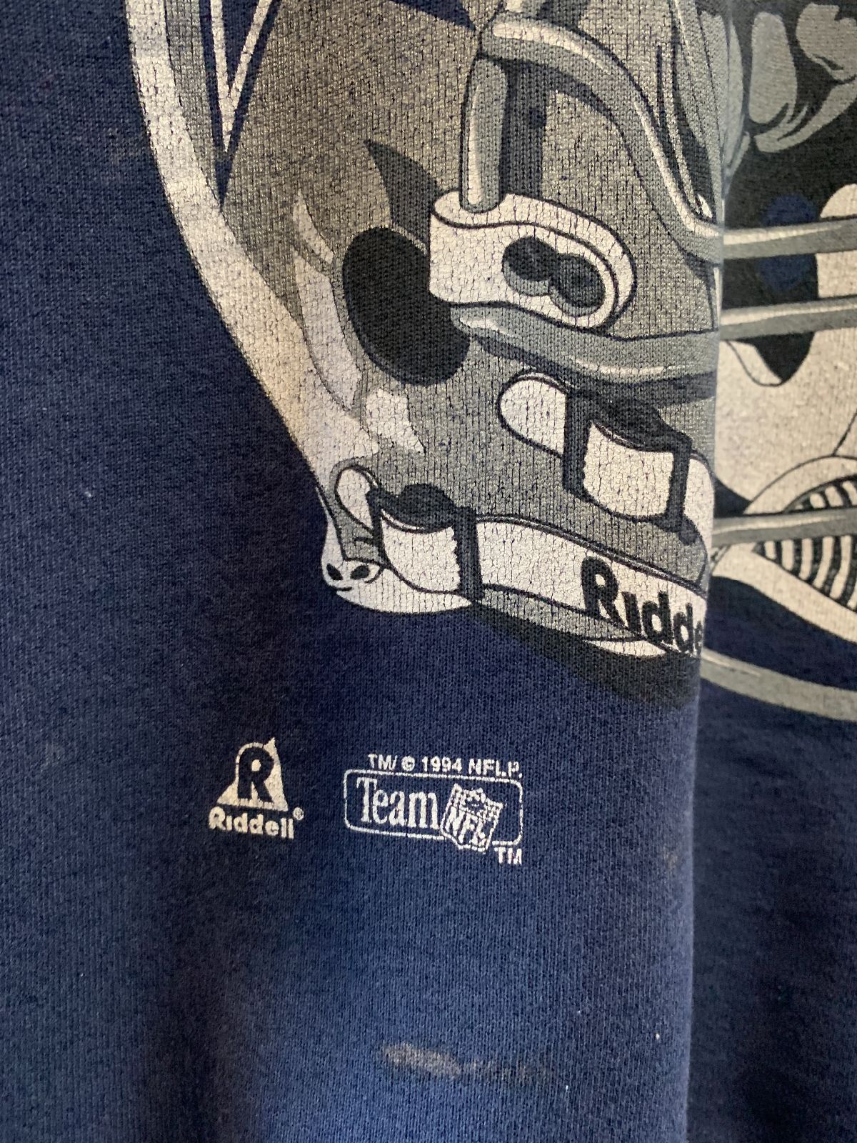RIDDELL *AS-IS* DALLAS COWBOYS SWEATSHIRT WITH FOOTBALL HELMET GRAPHIC in BLACK, GRAY, WHITE