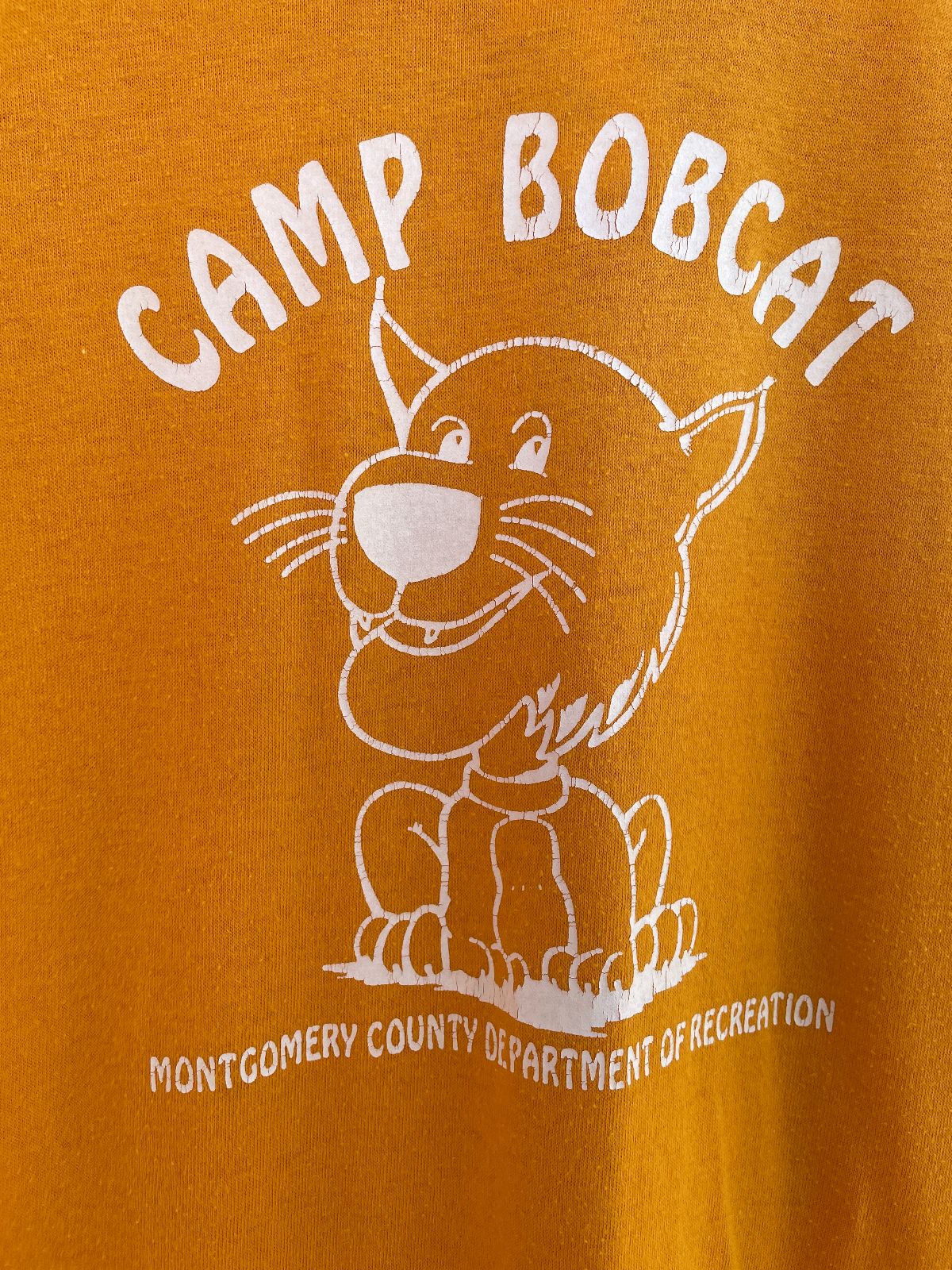 1970S-80S CAMP BOBCAT GRAPHIC SINGLE STITCH 50/50 T-SHIRT in YELLOW