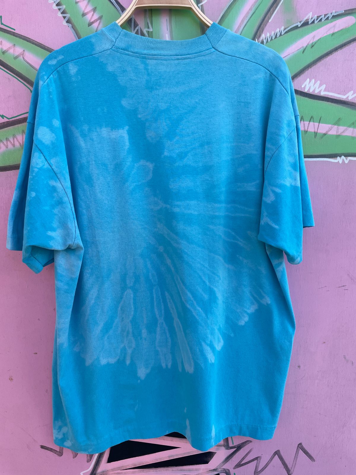 BLEACH DYED SINGLE STITCH POCKET TEE T-SHIRT in BLUE, WHITE