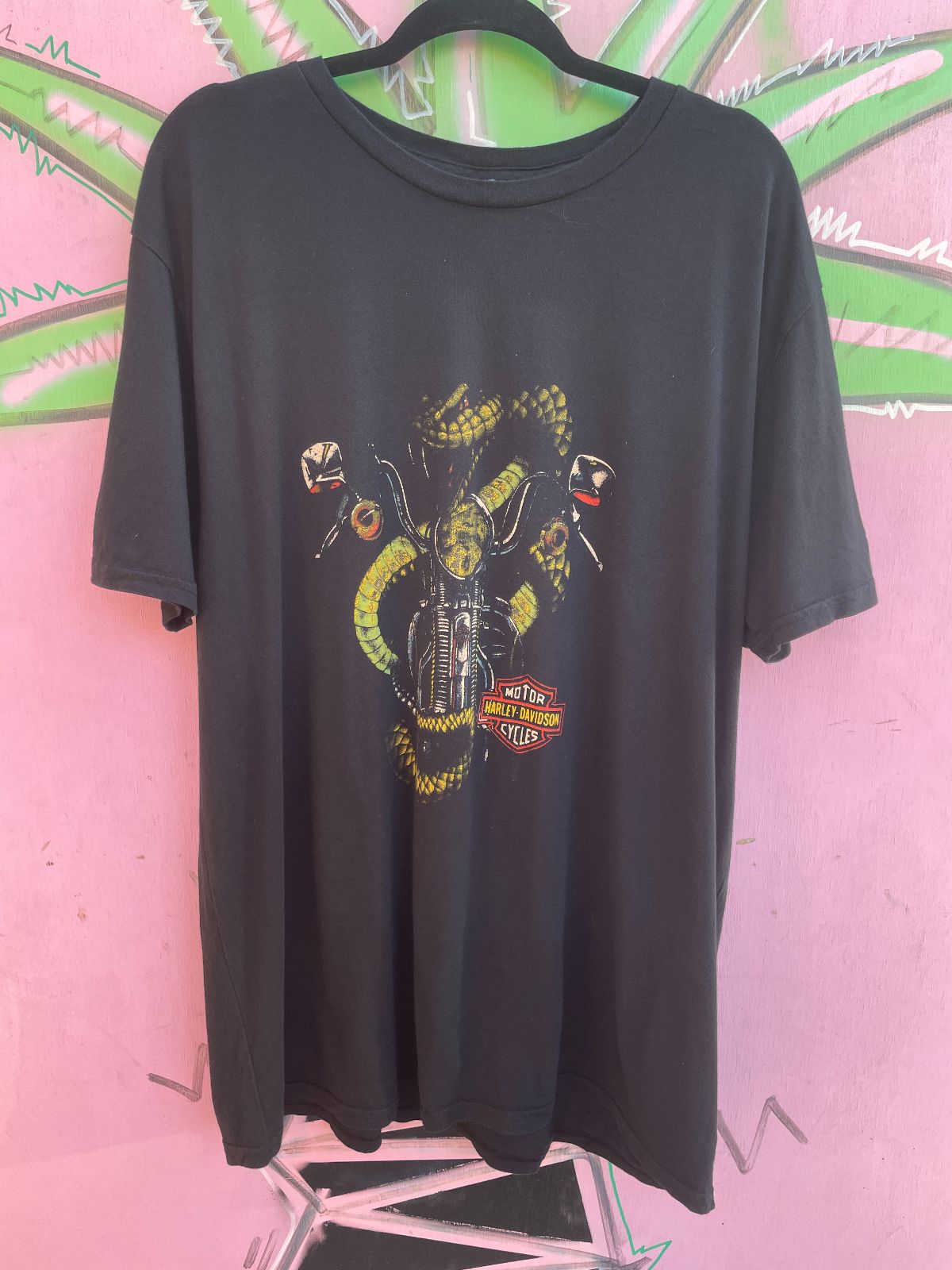 BOOTLEG HARLEY DAVIDSON SNAKE ON BIKE GRAPHIC T-SHIRT in BLACK