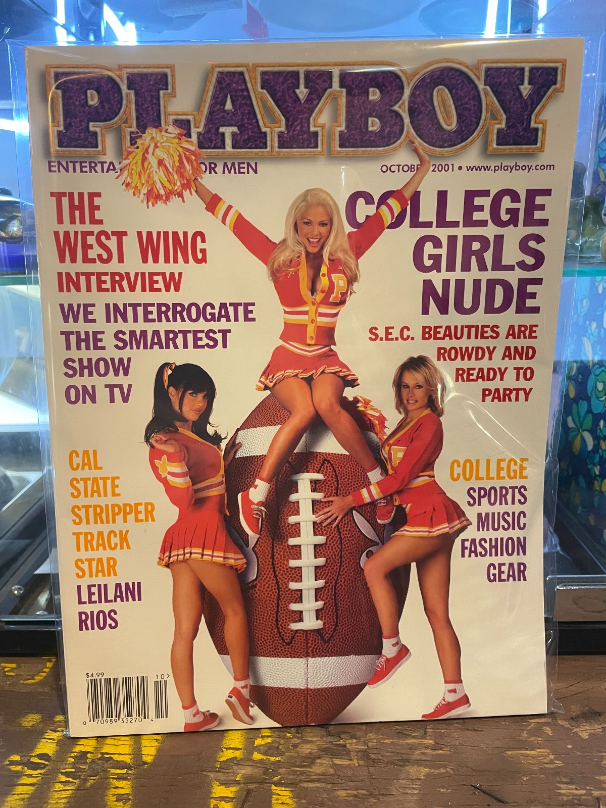 PLAYBOY PLAYBOY MAGAZINE OCTOBER 2001 COLLEGE GIRLS